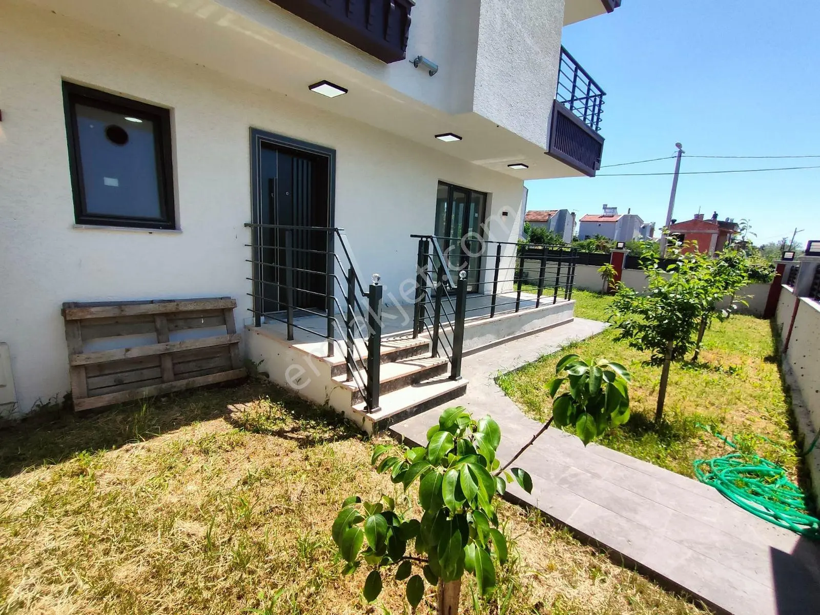 Kartallar'dan Denize Yakın Merkezde Büyük Bahçeli Yazlık Villa.. - Görsel 4
