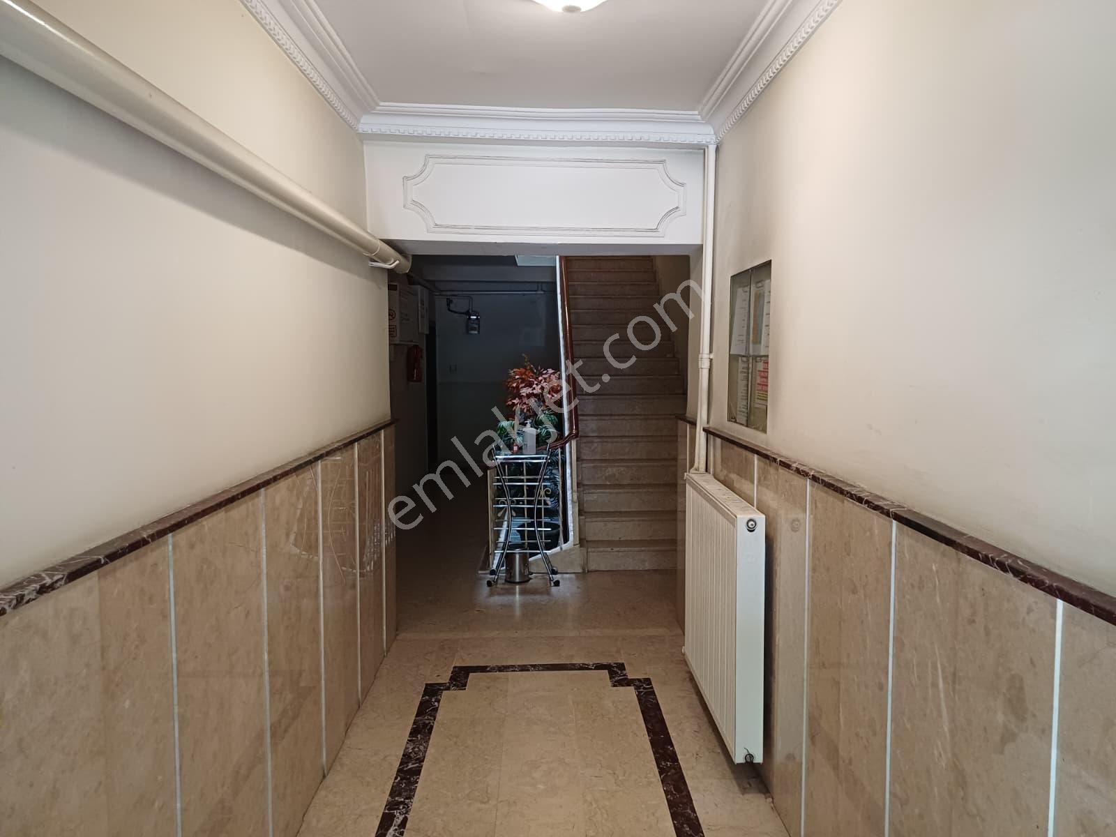 Aşağı Ayrancı Güvenlik Caddesinde 3.katta Ön Cephe Açık Otoparklı Yapılı 145 M2 3+1 Kiralık Daire - Görsel 28