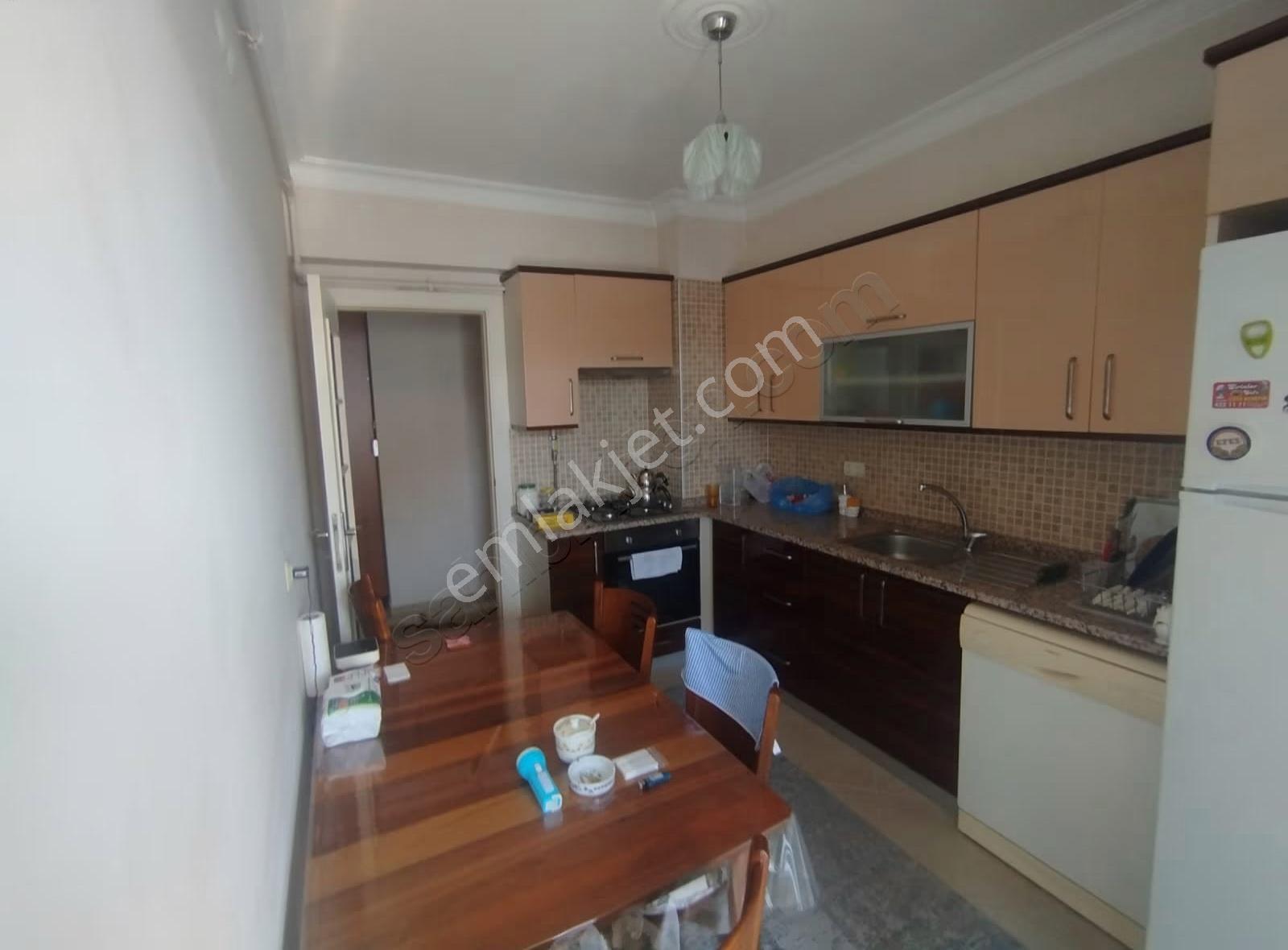 Gazi Mahallesinde Geniş M2 Li Satılık 2+1 Daire - Görsel 18