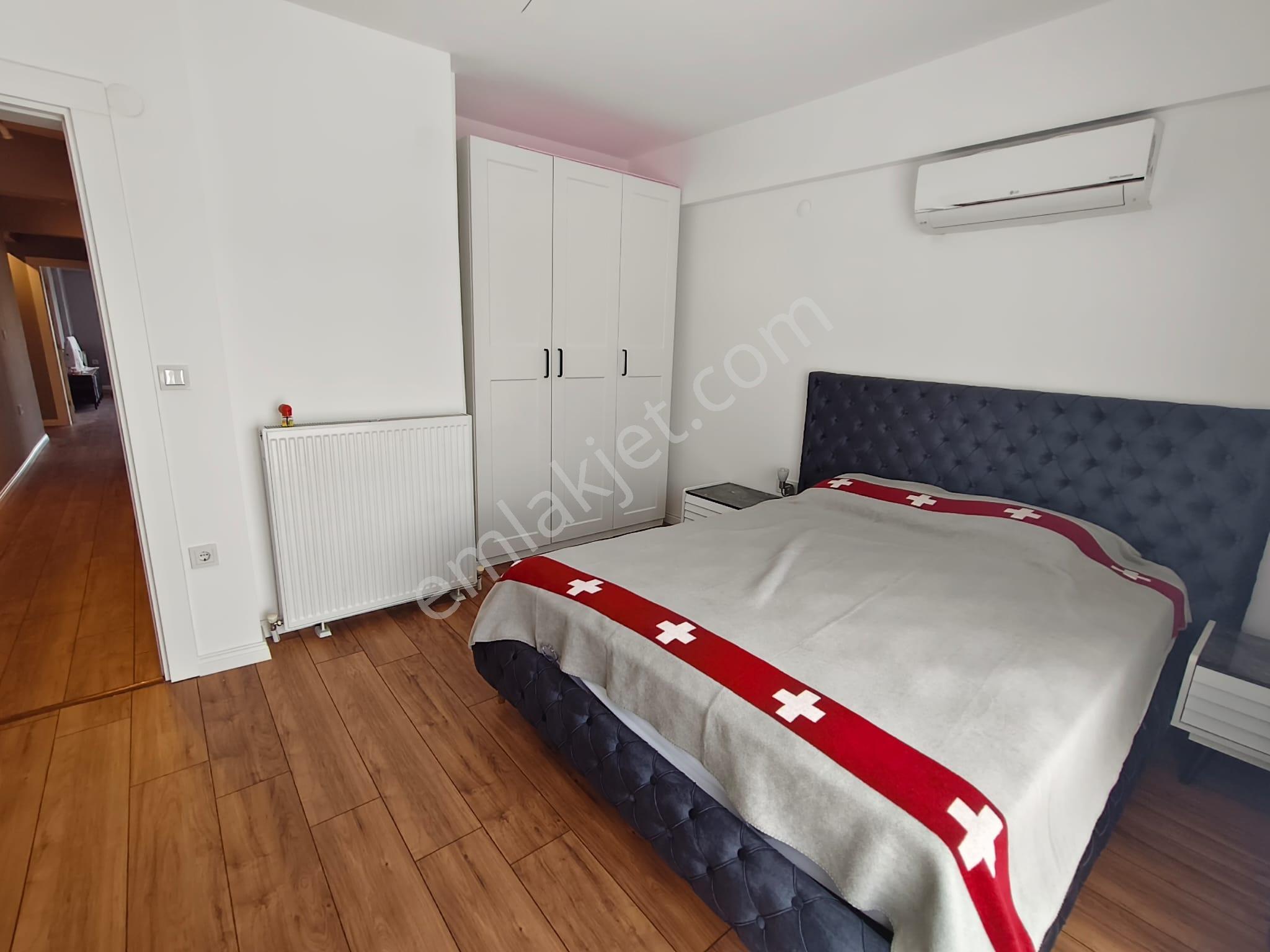 İzmir Selçuk Merkezde Full Eşyalı, Yenilenmiş 3 Balkonlu 2+1 Daire - Görsel 12