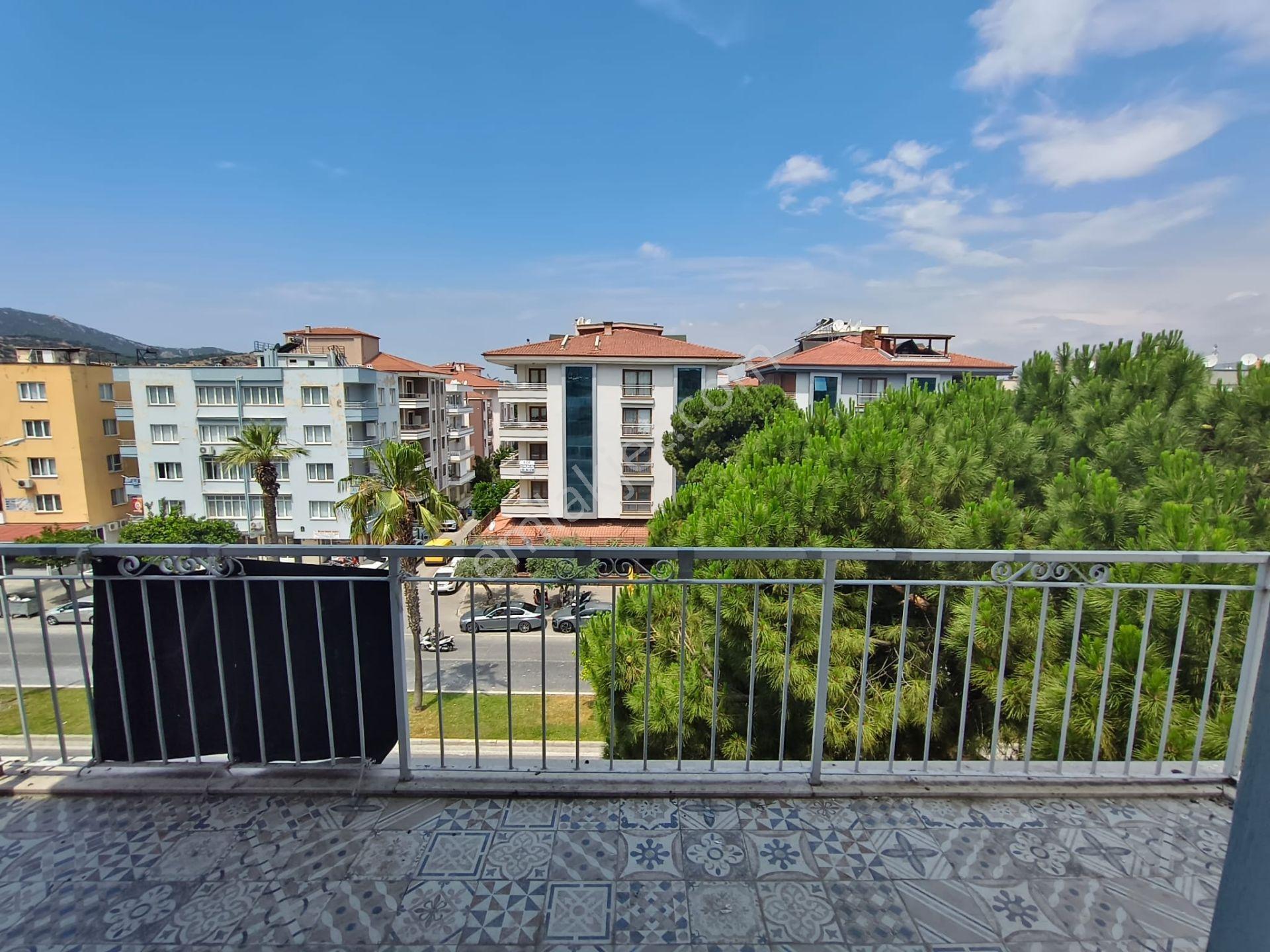 İzmir Selçuk Merkezde Full Eşyalı, Yenilenmiş 3 Balkonlu 2+1 Daire - Görsel 27