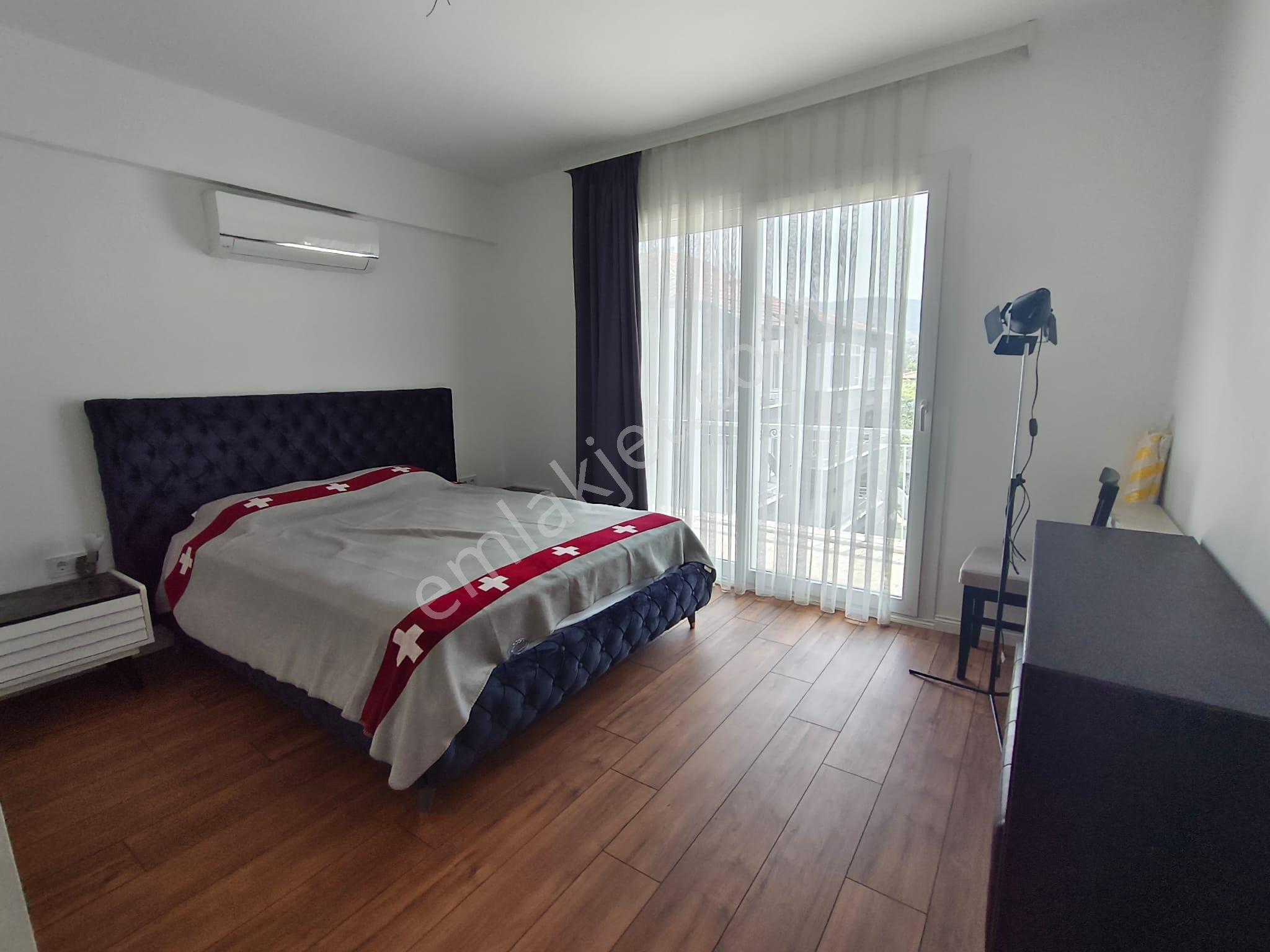 İzmir Selçuk Merkezde Full Eşyalı, Yenilenmiş 3 Balkonlu 2+1 Daire - Görsel 14