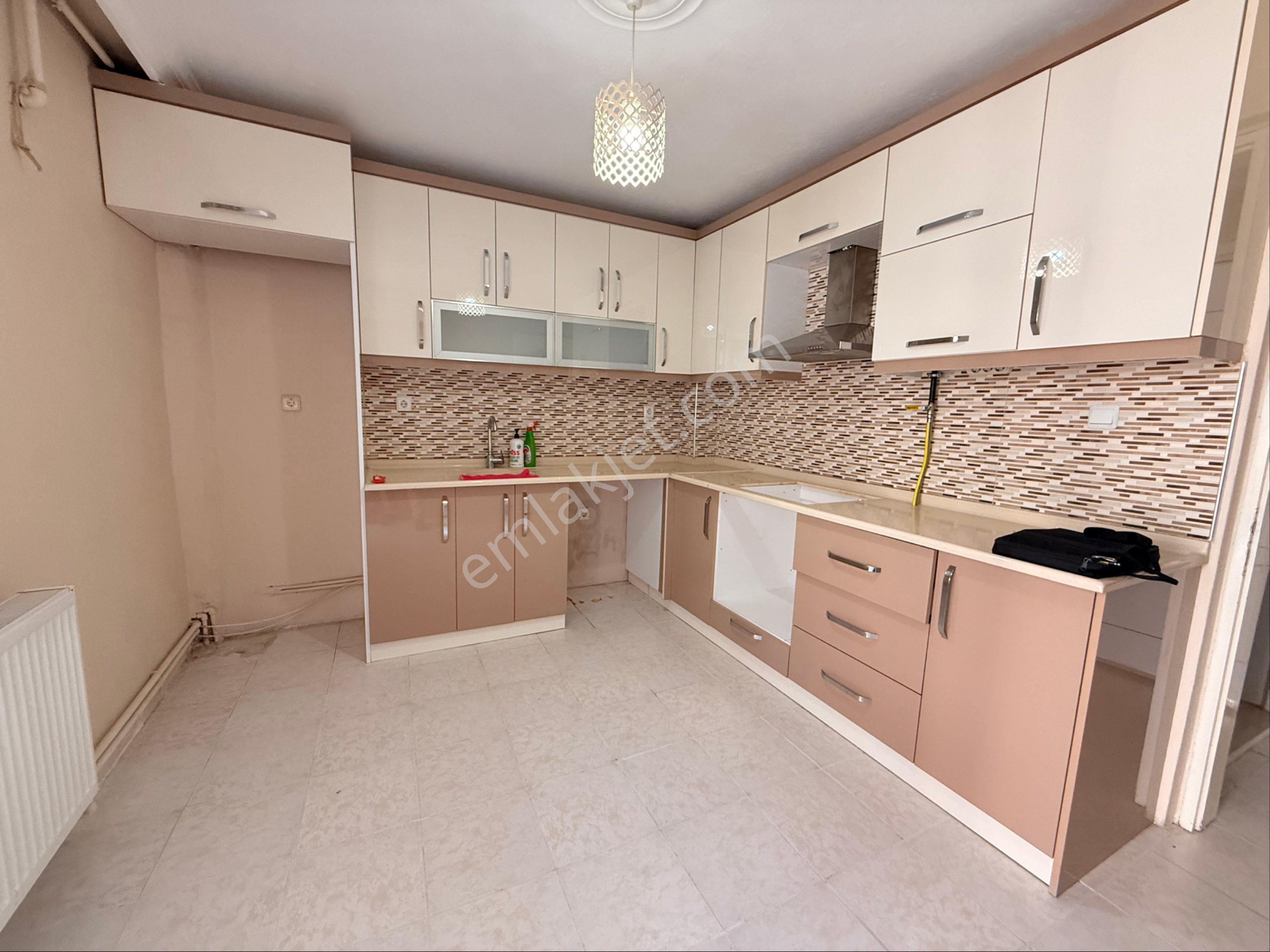 Torbalı Tepeköy İzban Durağı Karşısı Site İçi 3+1 Arakat Asansörlü Bakımlı Kiralık Daire - Görsel 12