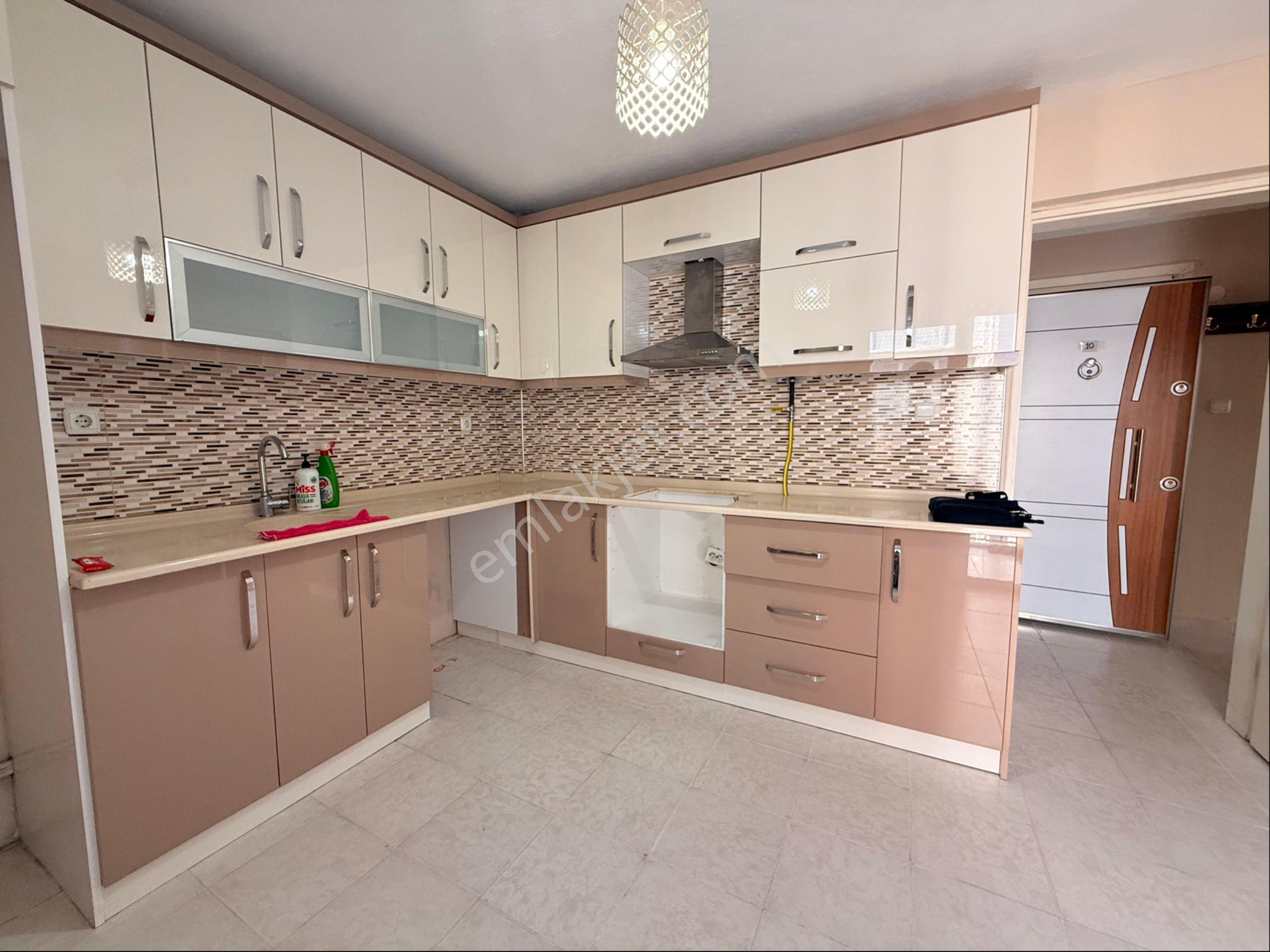 Torbalı Tepeköy İzban Durağı Karşısı Site İçi 3+1 Arakat Asansörlü Bakımlı Kiralık Daire - Görsel 11