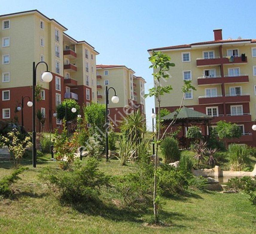 Remax-hür Fatma Yıldız Dan Korucuk Baytur Sitesinde Satılık 3+1