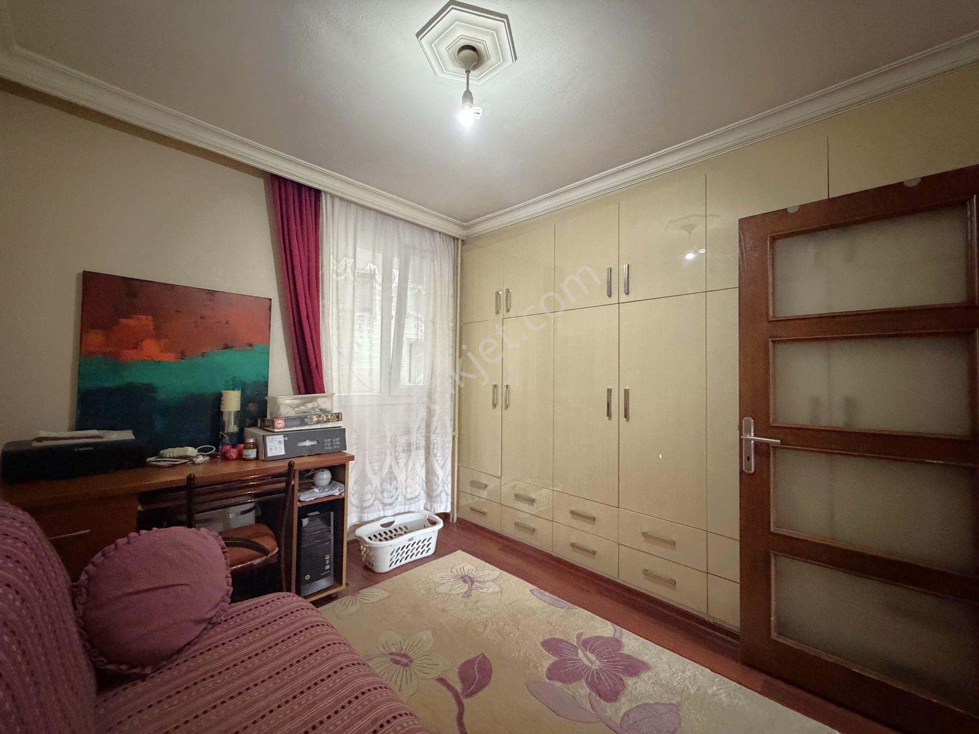 Bornova’nın Kalbinde Huzurlu Bir Muhitte Satılık 3+1 Daire - Görsel 29