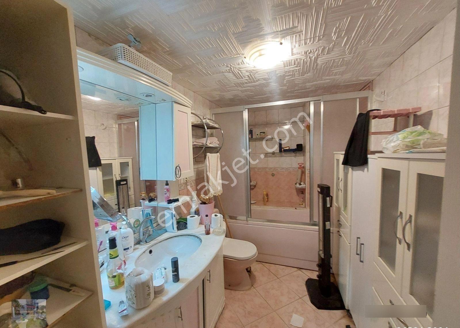 Karşıyaka Latife Hnm Köşkü Karşısı Eşyalı Kiralık Daire Kanıt Emlaktan - Görsel 25