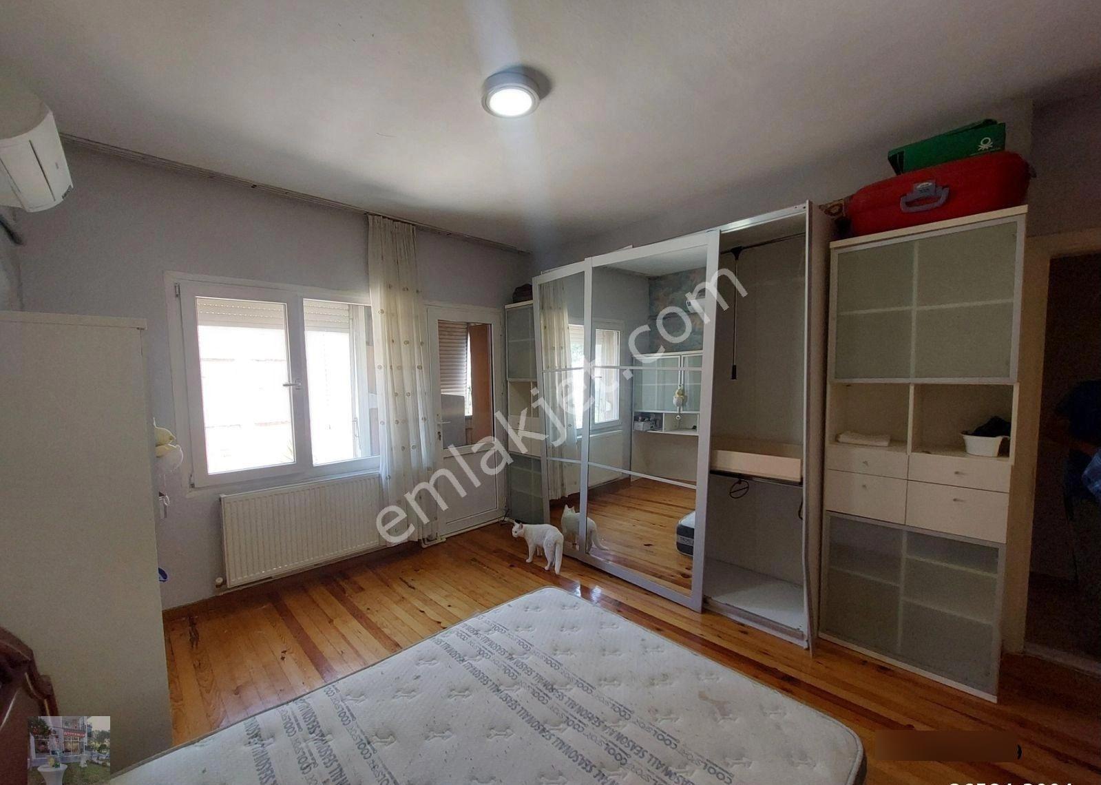 Karşıyaka Latife Hnm Köşkü Karşısı Eşyalı Kiralık Daire Kanıt Emlaktan - Görsel 27