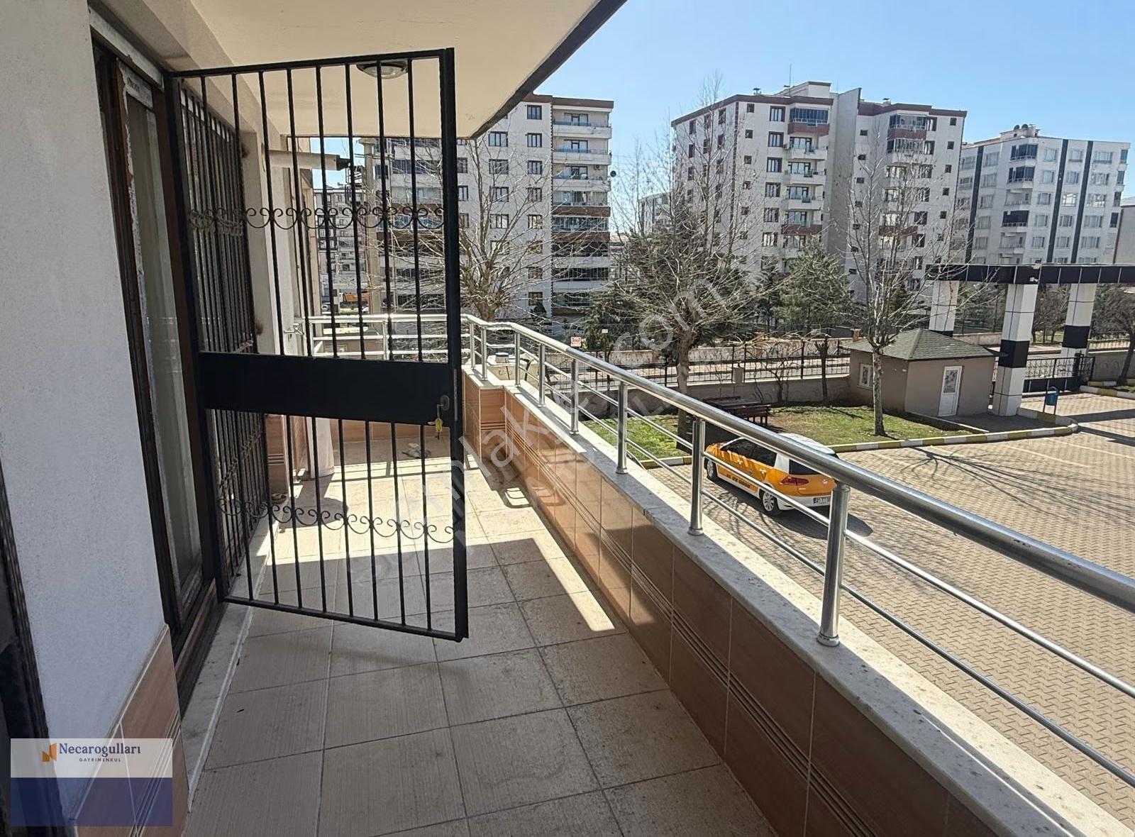 Necaroğullarından Otogar Ve Şehir Hastanesine Yakın 3+1 Daire - Görsel 11