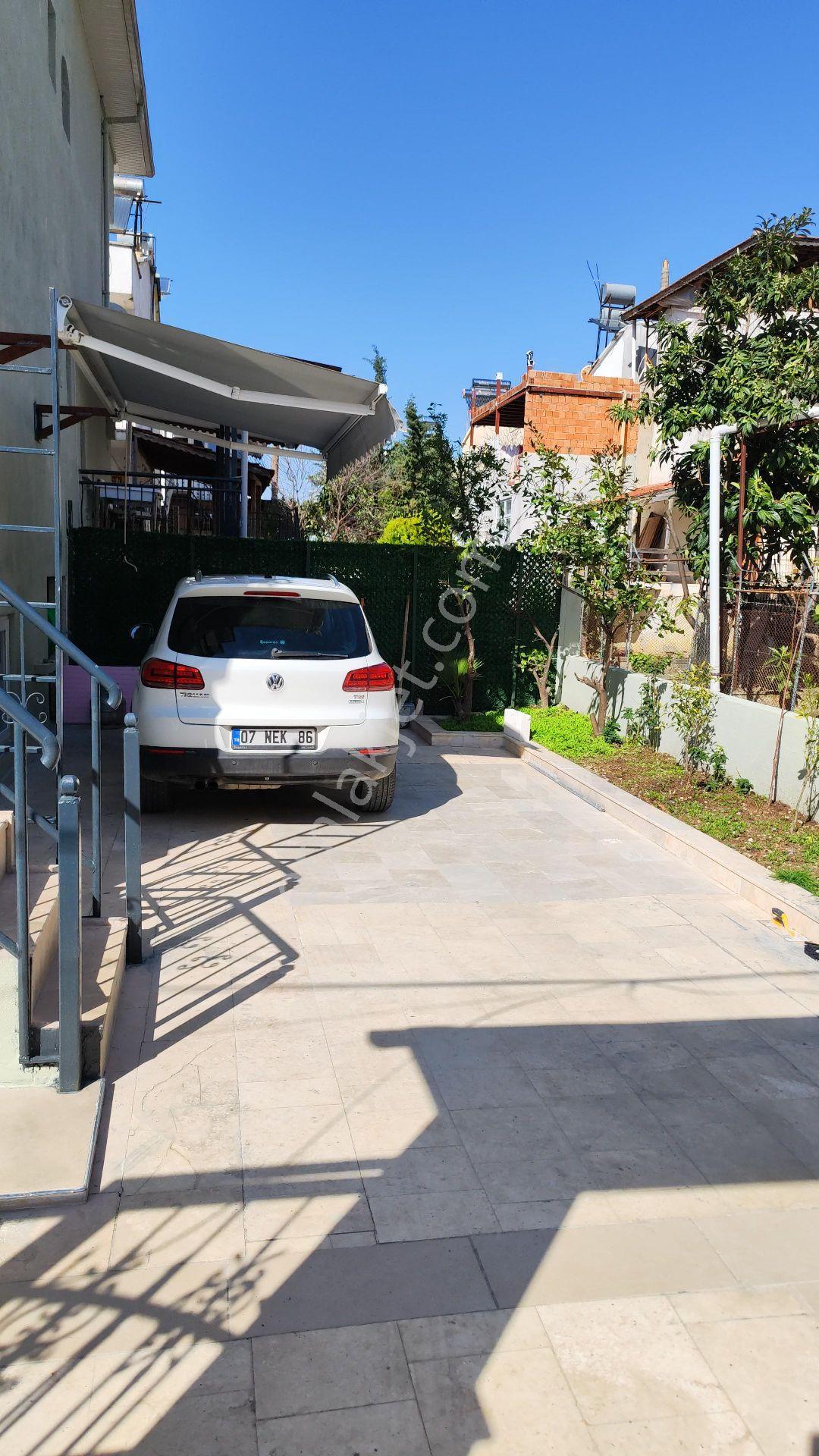Satılık 3 Katlı Deniz Manzaralı Villa - Görsel 33