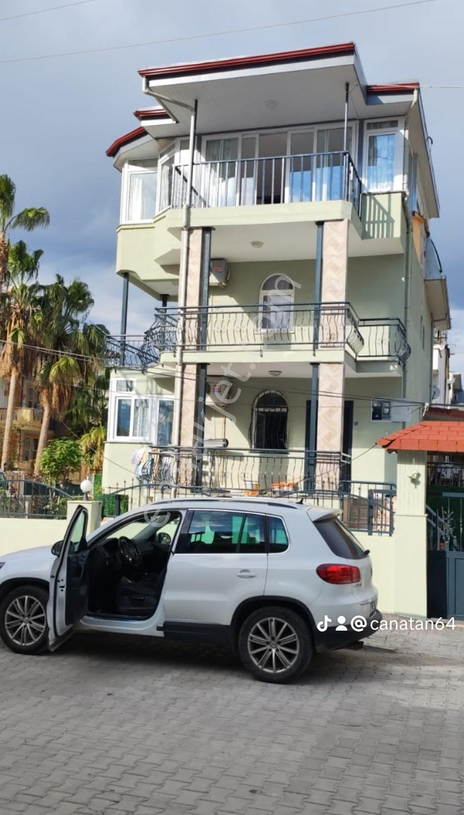 Satılık 3 Katlı Deniz Manzaralı Villa - Görsel 23