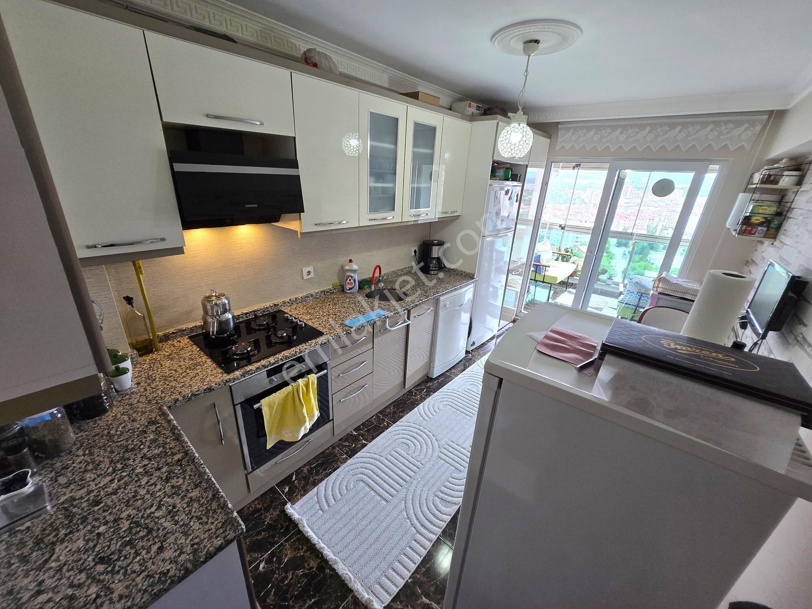 Garanti Emlak'tan - Elit Bir Projede - 145 M² - 3+1 Fırsat Daire - Görsel 10