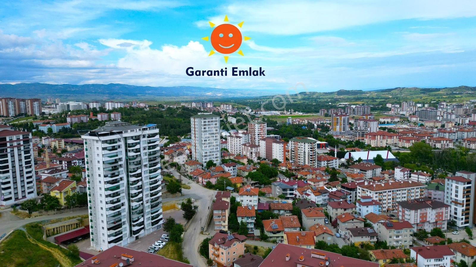 Garanti Emlak'tan - Elit Bir Projede - 145 M² - 3+1 Fırsat Daire