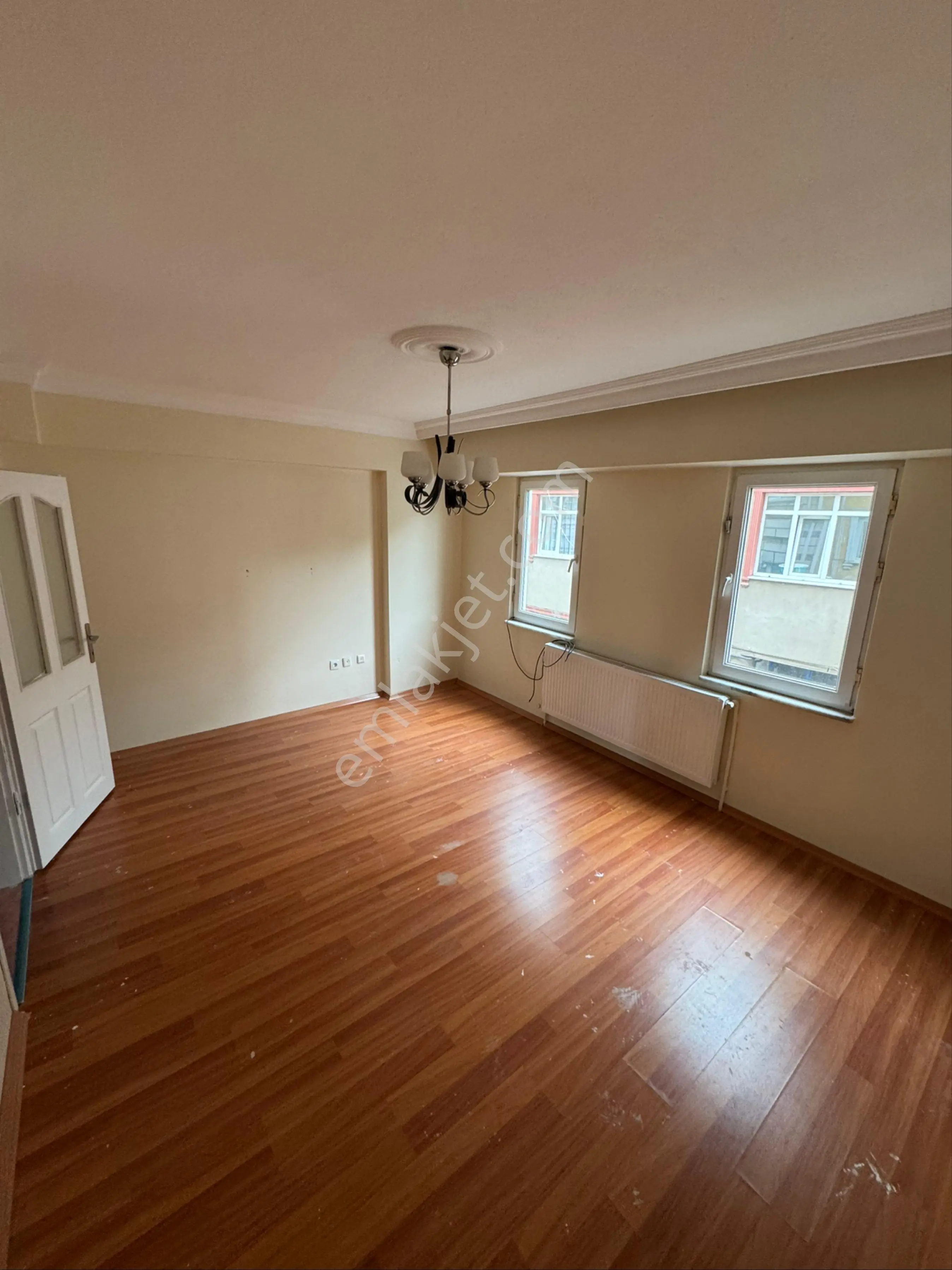 Beyoğlu Kulaksız Meydanında 2+1 Kiralık Daire - Görsel 2