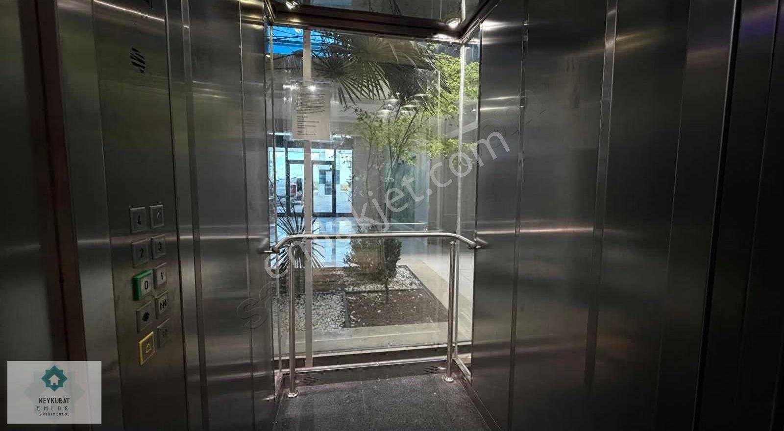 Keykubat'tan Merkezi Konumda Eşyalı Kiralık 1+1 Daıre - Görsel 10