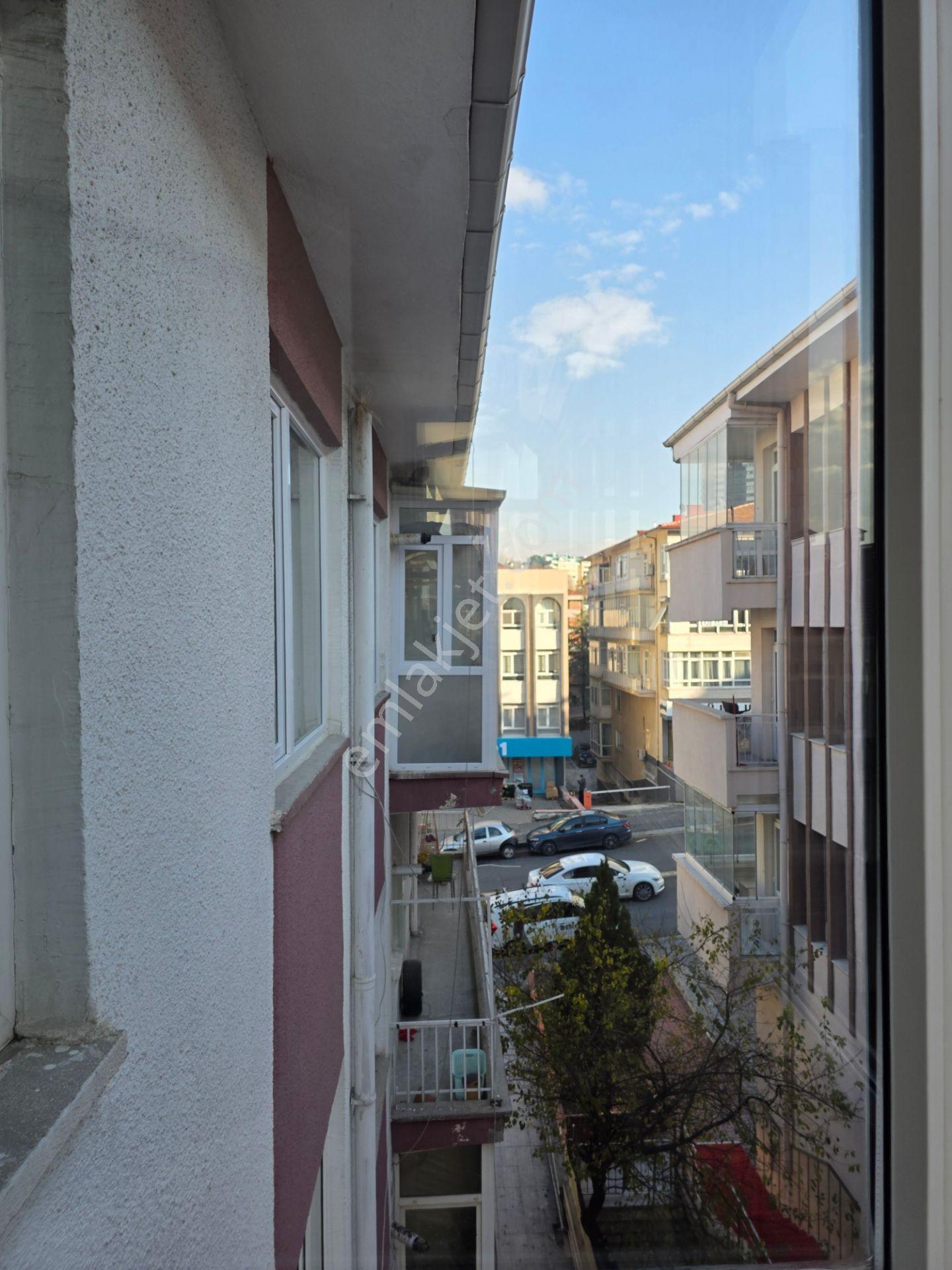 Hoşdere Caddesi' Nde; Balkonlu + Bakımlı + Gömme Dolaplı 2+1 - Görsel 30