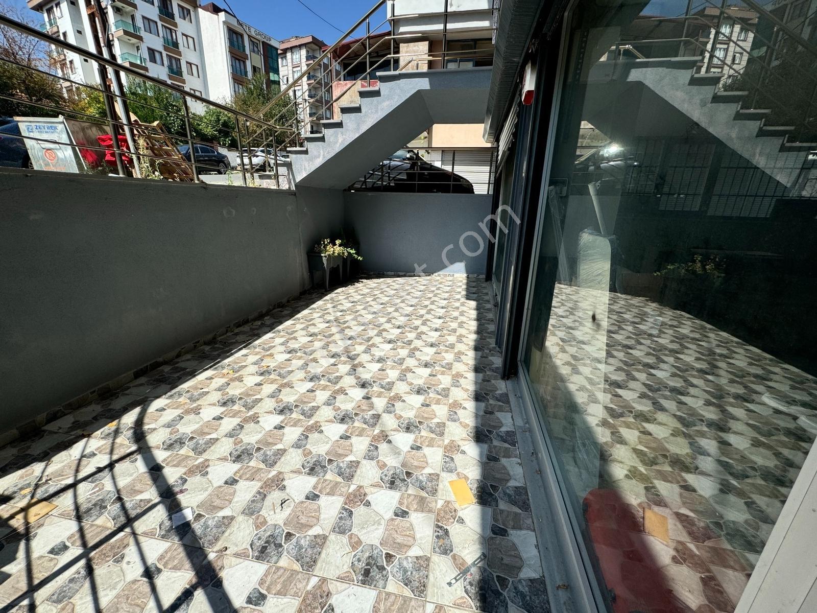 Taşdelen Merkez'de Kiralık İş Yeri / Depo - Görsel 25