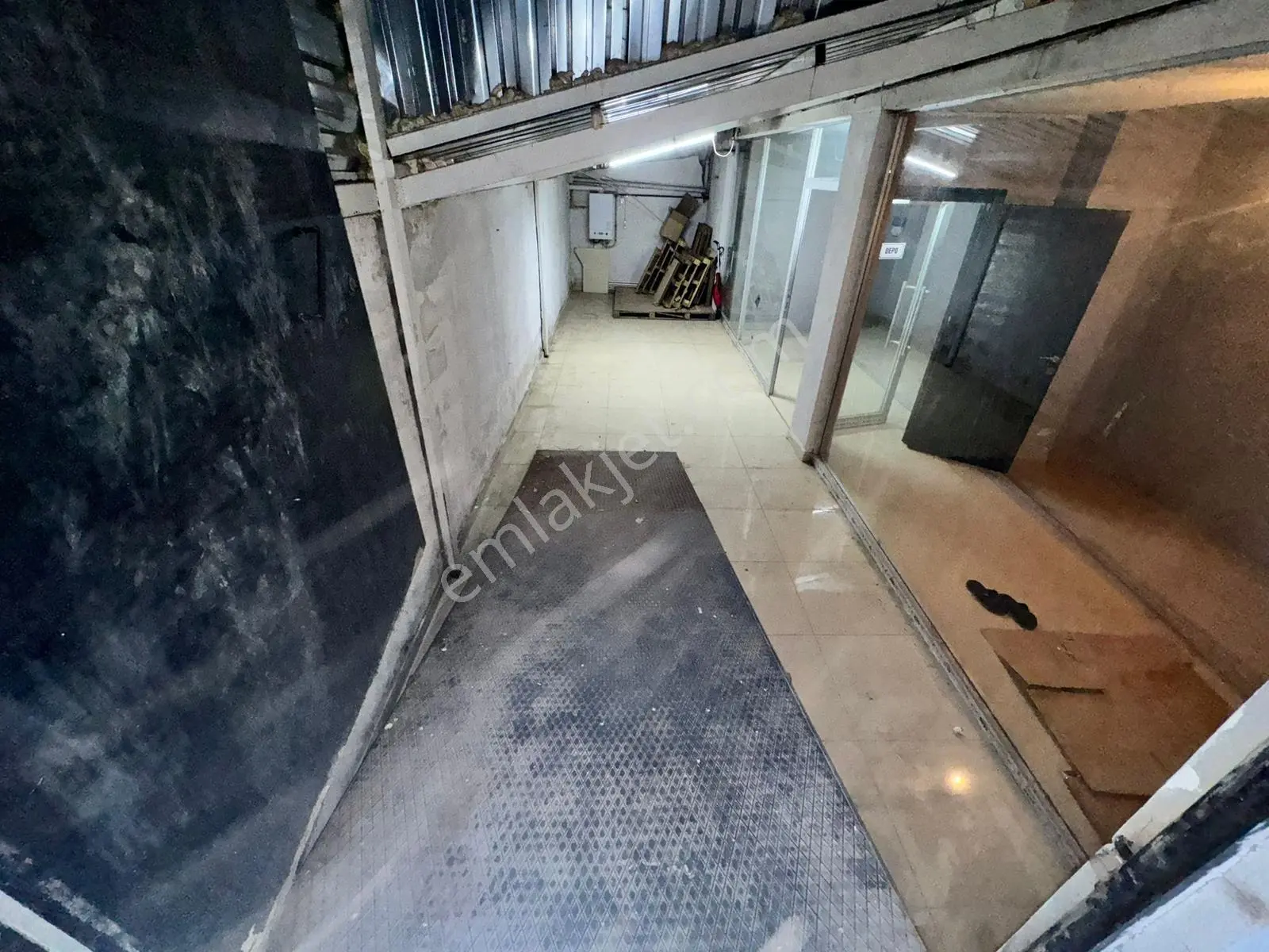 Taşdelen Merkez'de Kiralık İş Yeri / Depo - Görsel 8