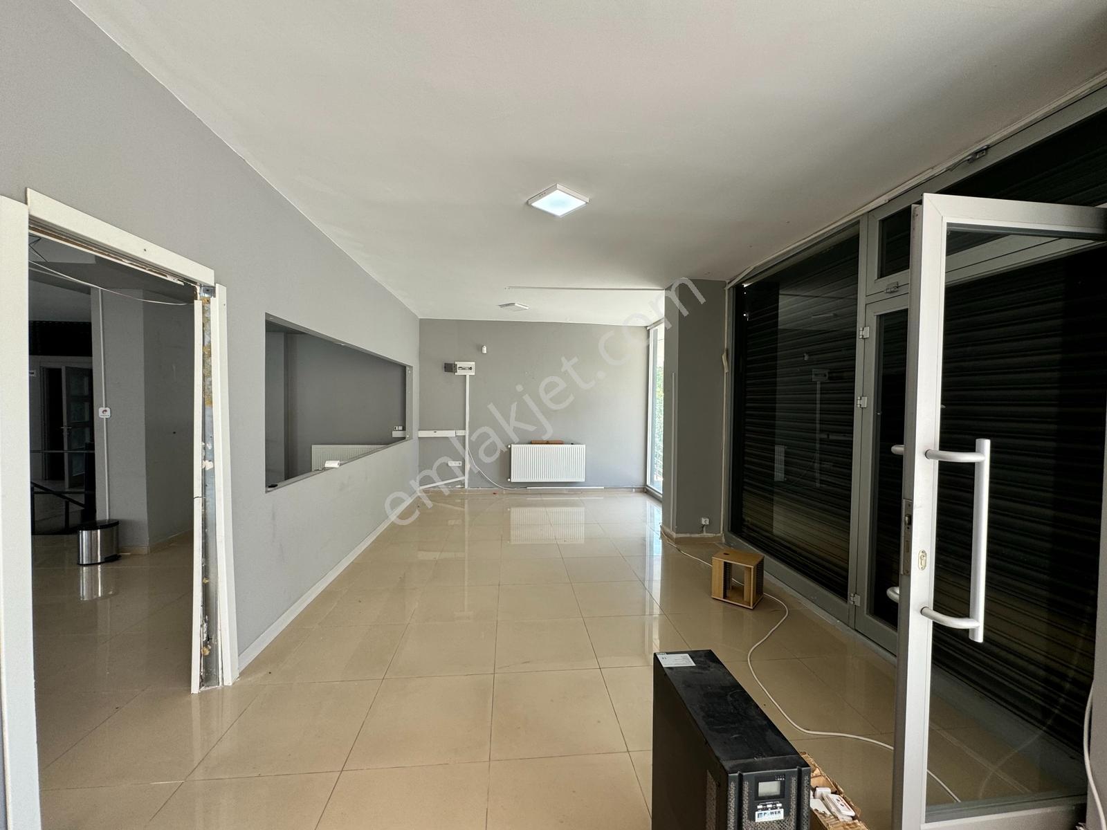 Taşdelen Merkez'de Kiralık İş Yeri / Depo - Görsel 11