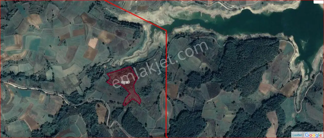 Kandıra Ahmetacılar Köyü'nde Göl Manzaralı Satılık 23.600 M² Tarla