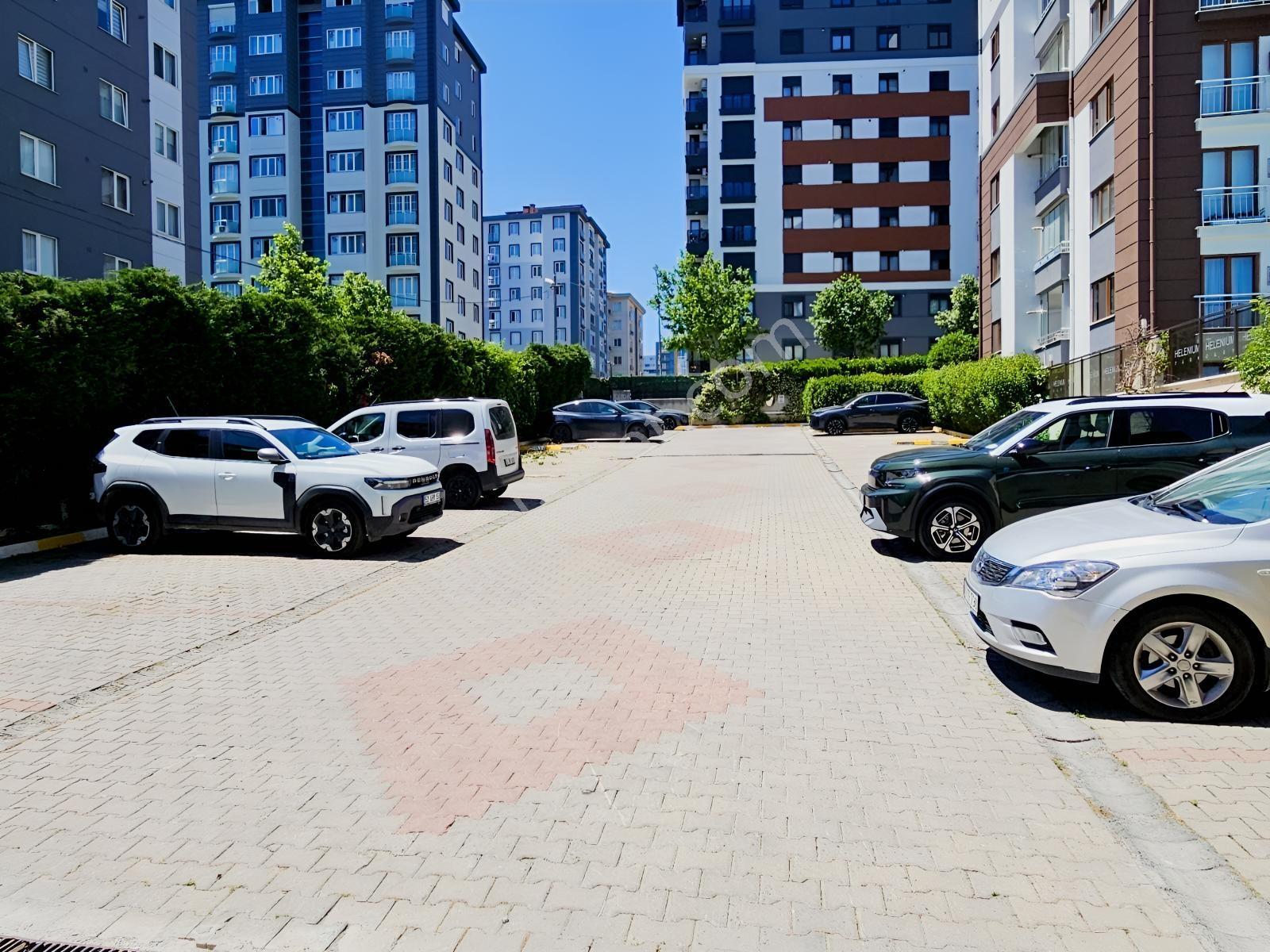 Şerifali Helenium Park'da Arakat Boş 2+1 - Görsel 19