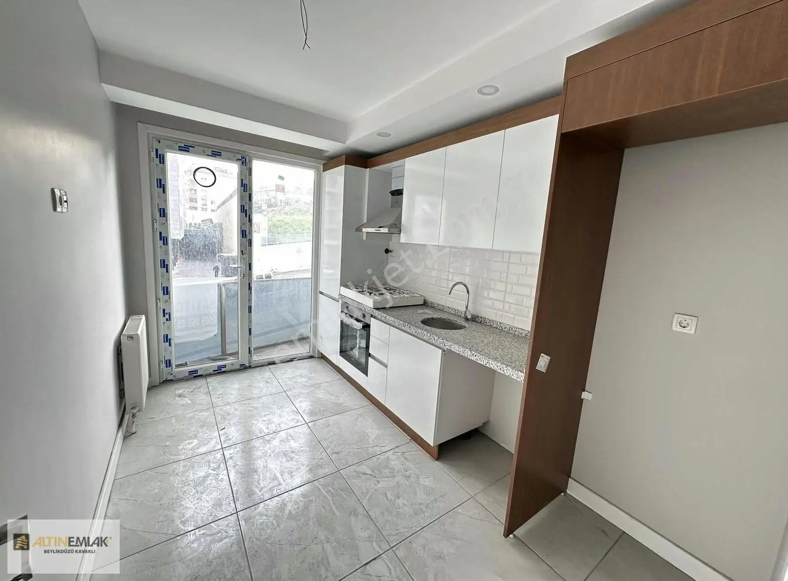 Beylikdüzü Yakuplu'da Satılık 2+1 100 M2 - Görsel 2