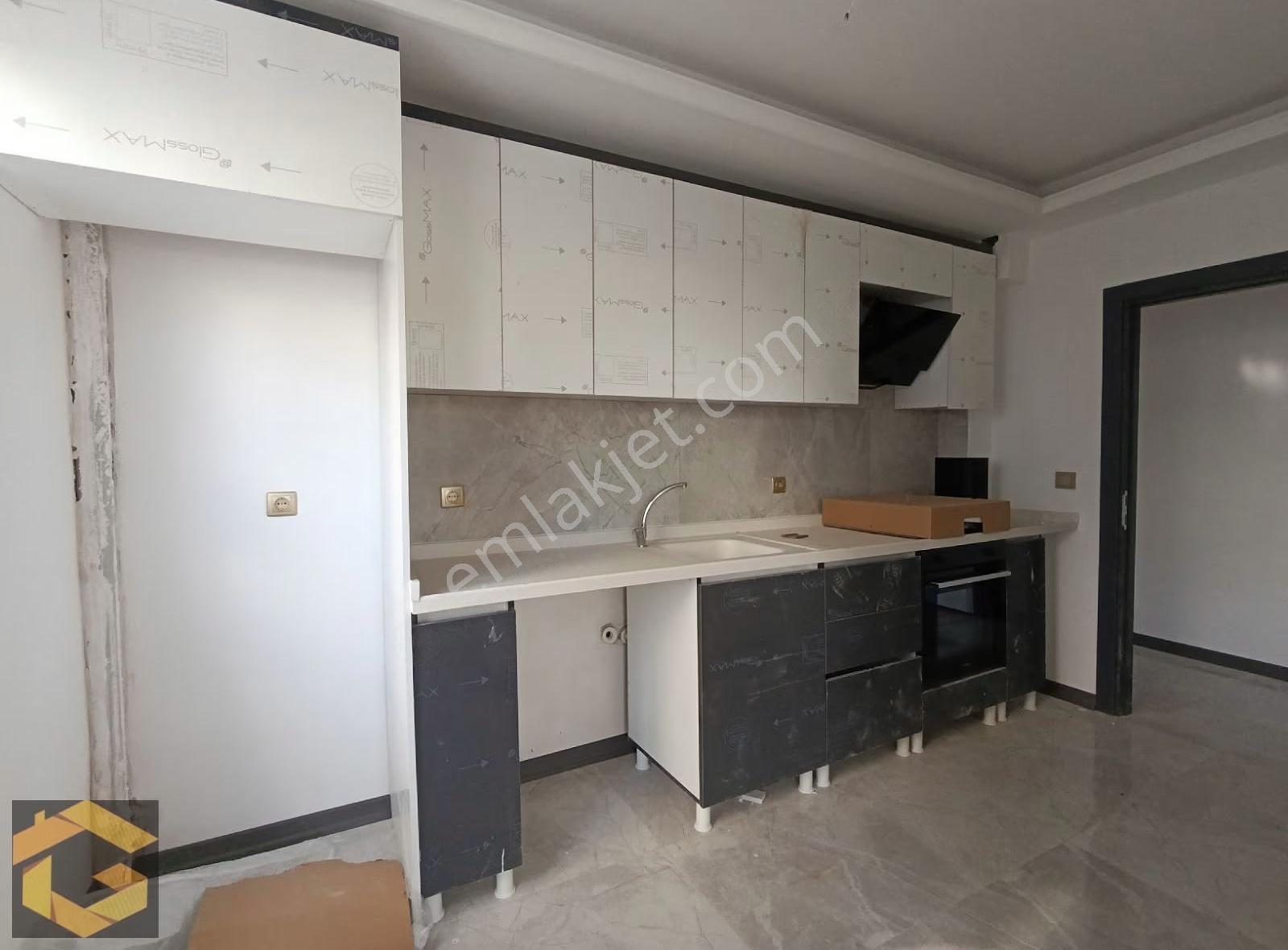 Hacı Bayram Veli Caddesi Üzeri Yıldız Göbek Yakını Kiralık 3+1 - Görsel 20