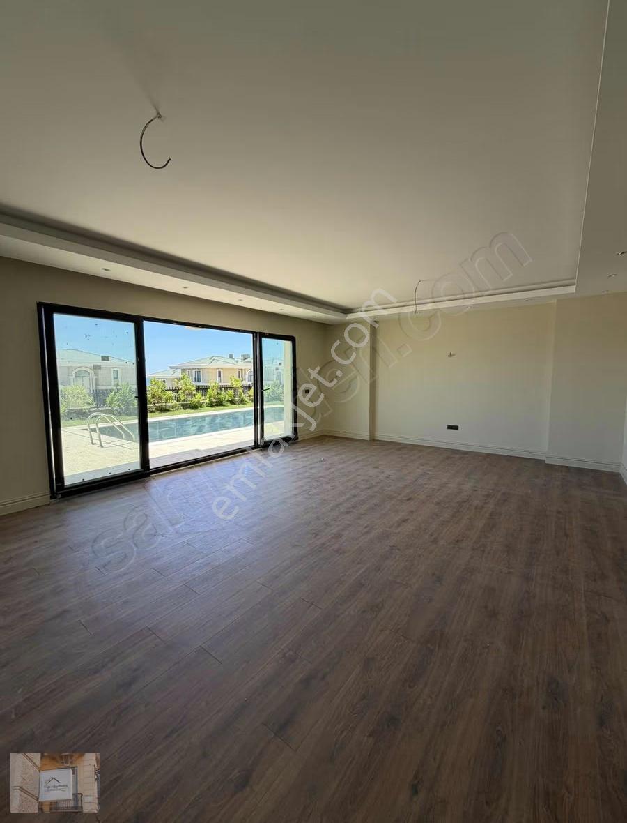 Kumburgaz Queen Villas ' Ta 5+1 Müstakil Özel Havuzlu Lüx Villa - Görsel 12
