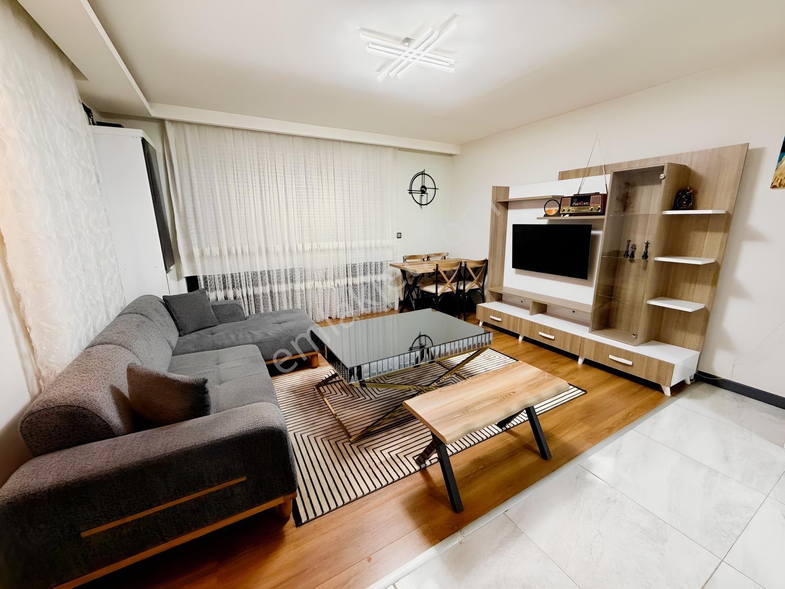 İncek'te Arakat/cam Balkon/bulvara 50m/fatura Dahil 1+1 Kiralık - Görsel 2