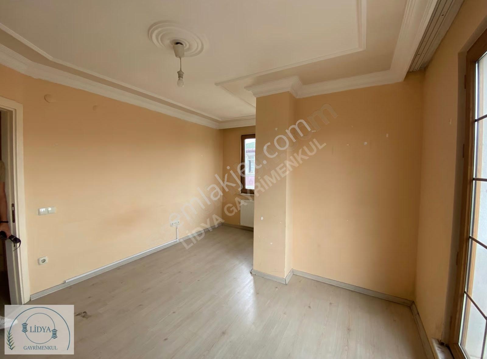 Kayışdağı Mh. Otoparklı Eşyasız Balkonlu Ara Kat 2+1 - Görsel 28
