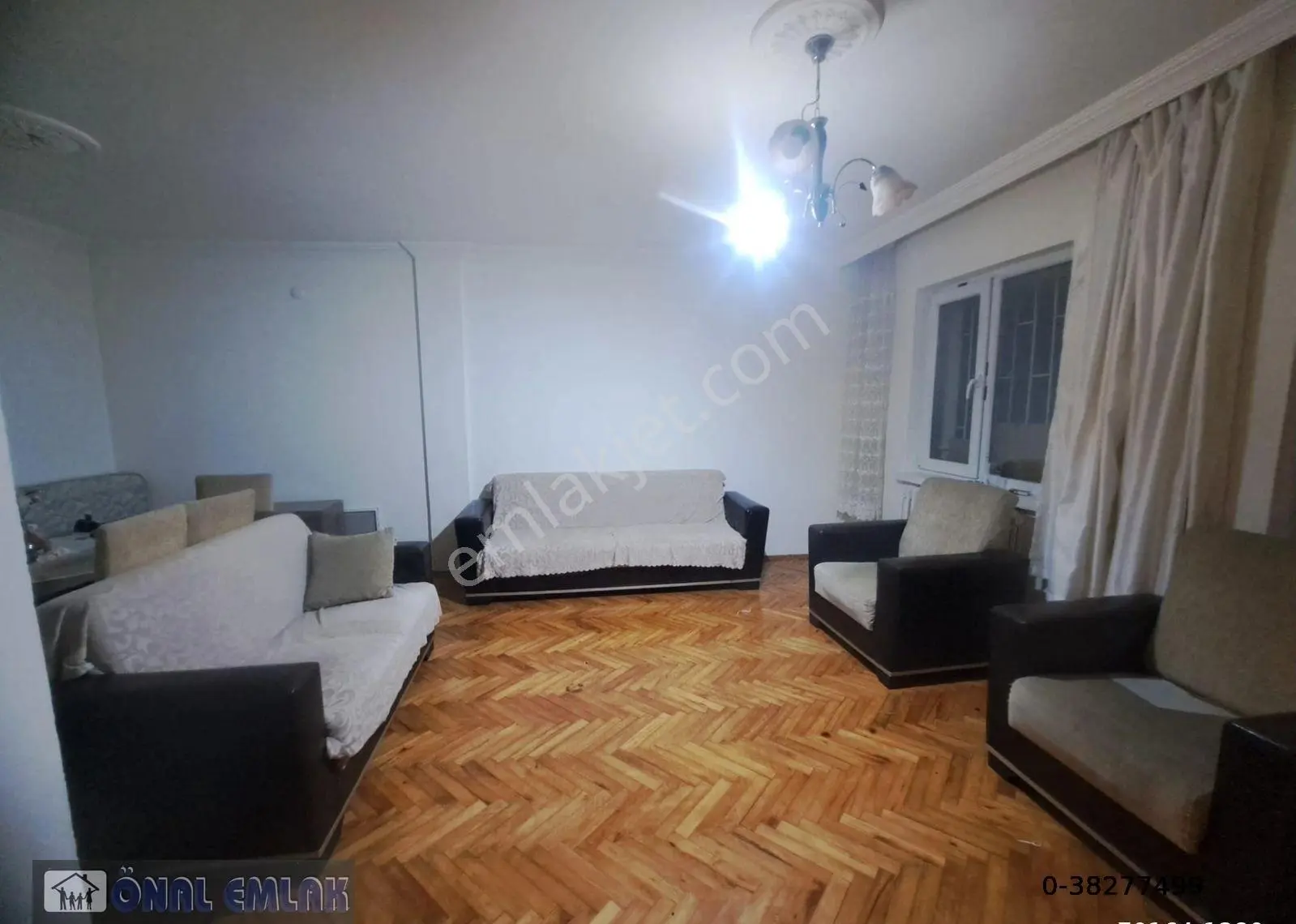 Önaldan Ankara Çankaya Dikmen Hürriyet Caddesi Üzeri Y. Giriş 2+1 Eşyalı