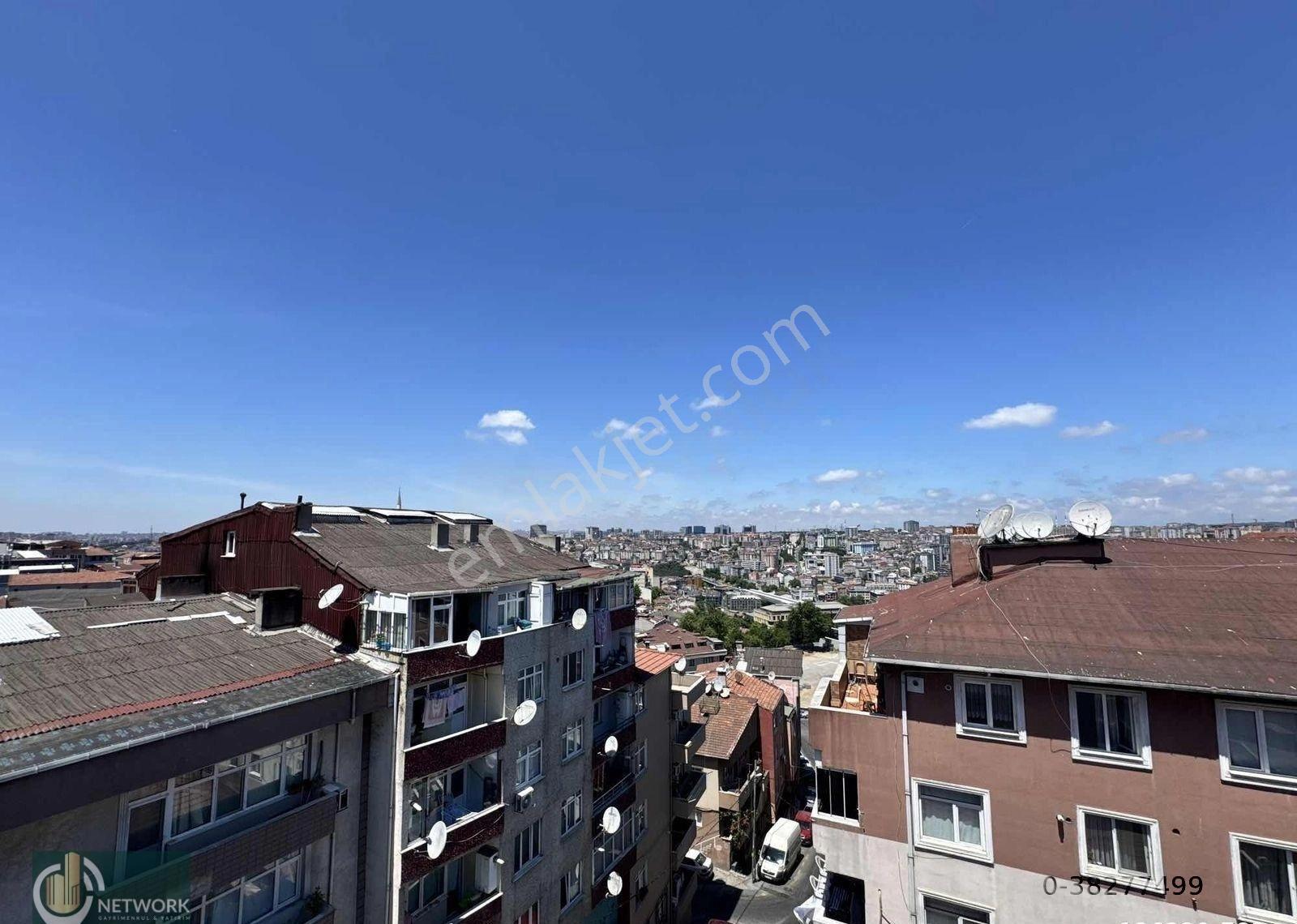 Metro Ve Metrobüse Yakın Ferah Teraslı 2+1 Eşyalı Daire - Görsel 13