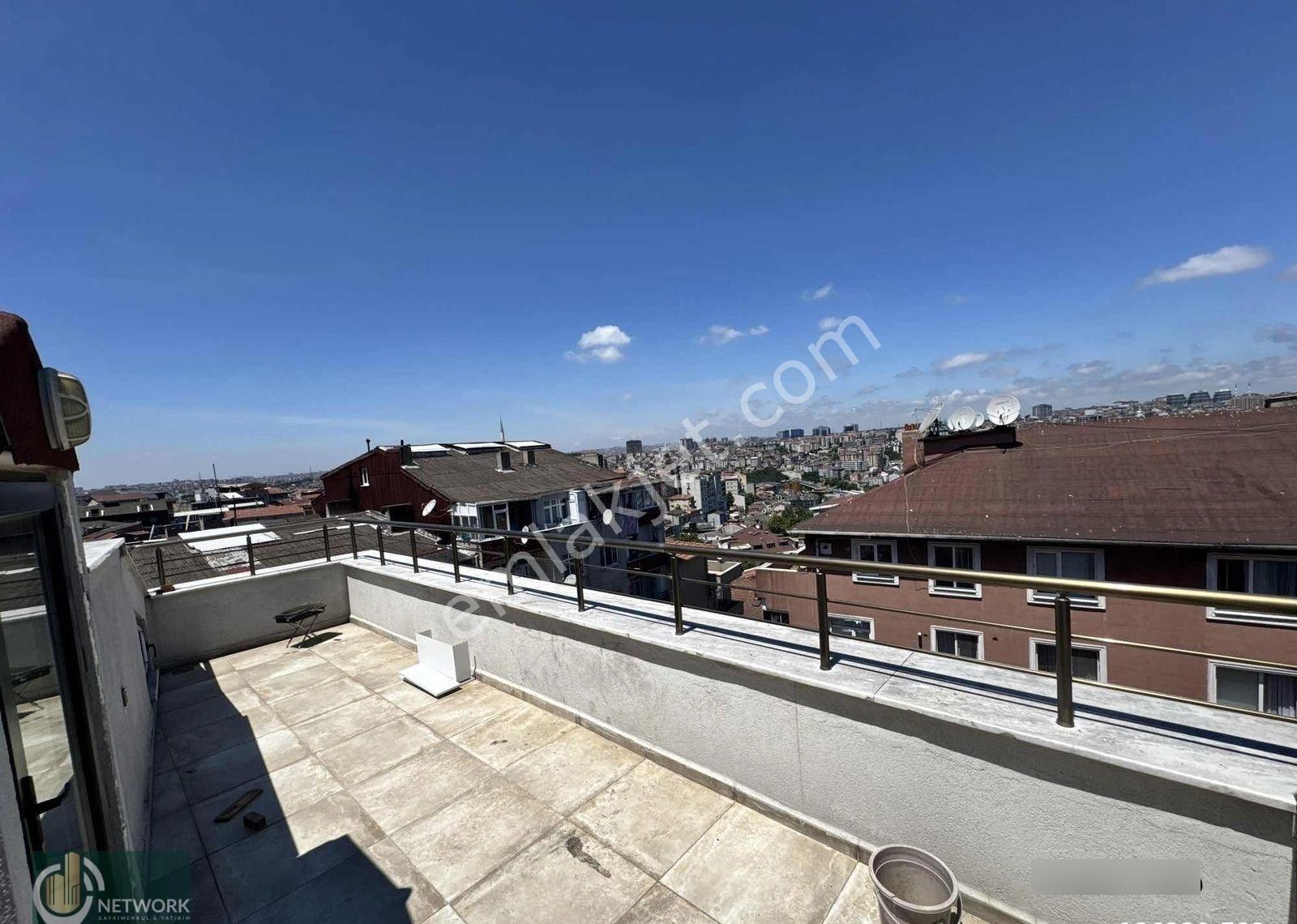 Metro Ve Metrobüse Yakın Ferah Teraslı 2+1 Eşyalı Daire - Görsel 22