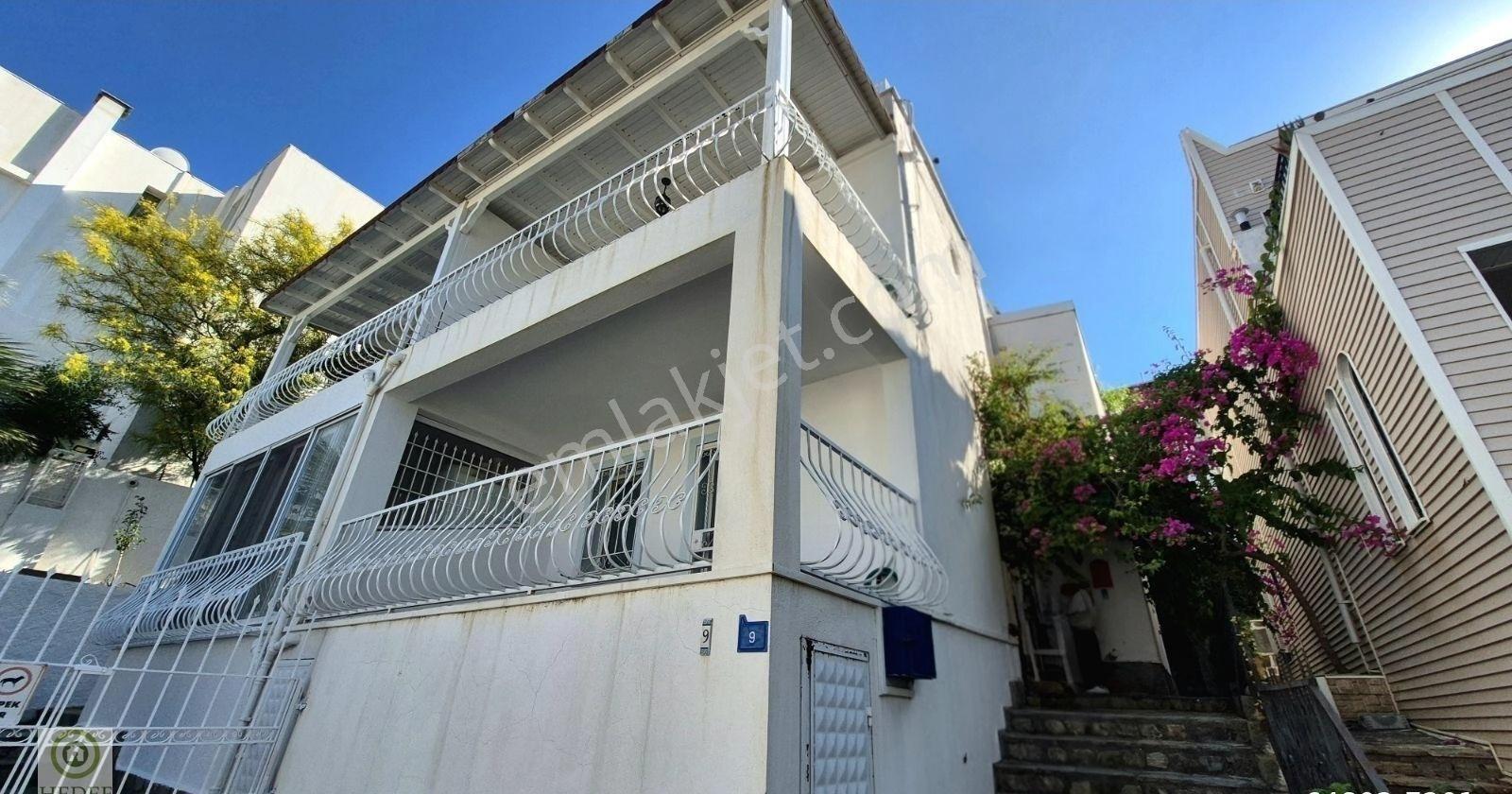 Bodrum Bardakçıda Deniz Manzaralı Teraslı İkiz Dubleks Villa - Görsel 29