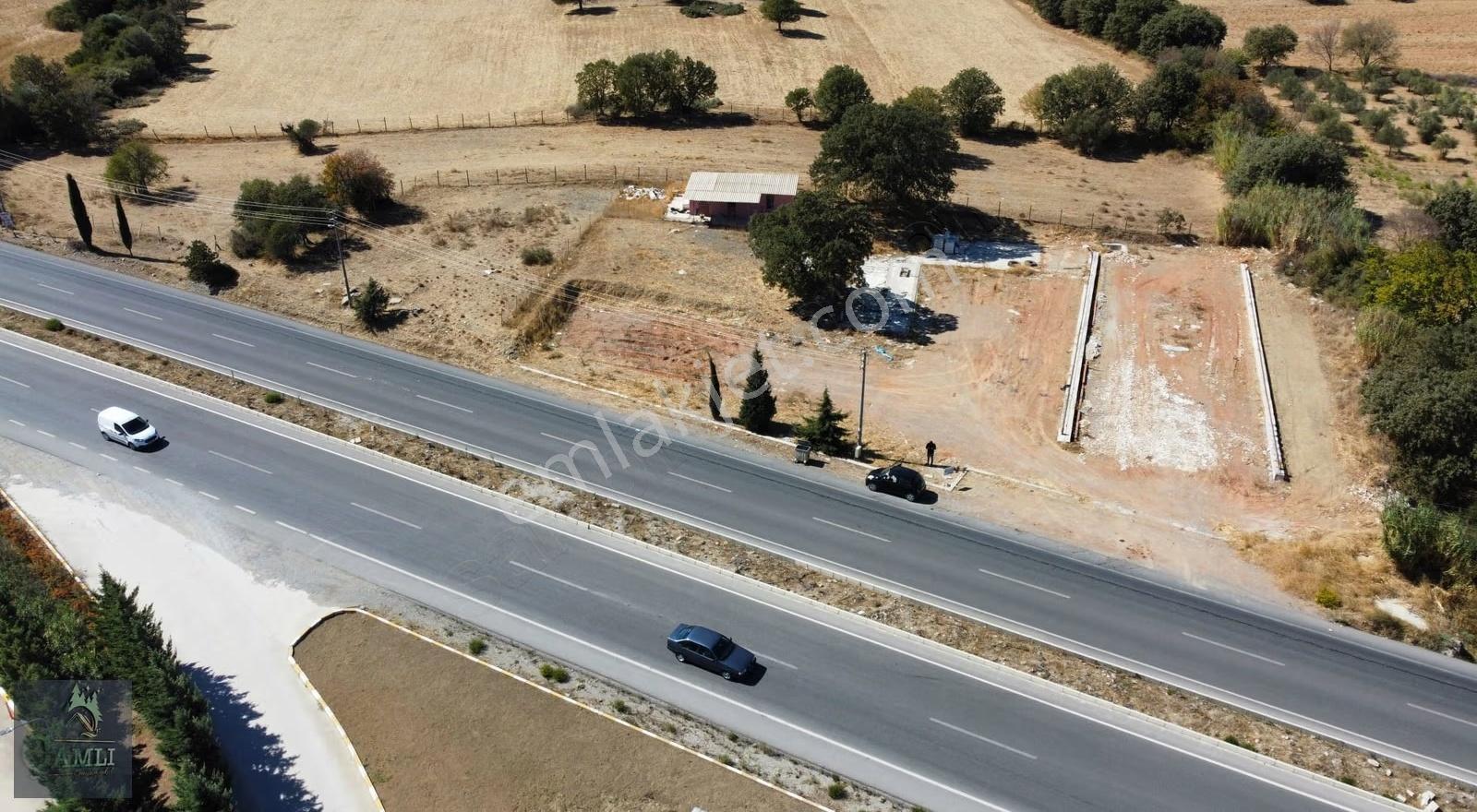 Çamlı Gayrimenkulden Ana Cadde Üstü Kiralık Tarla