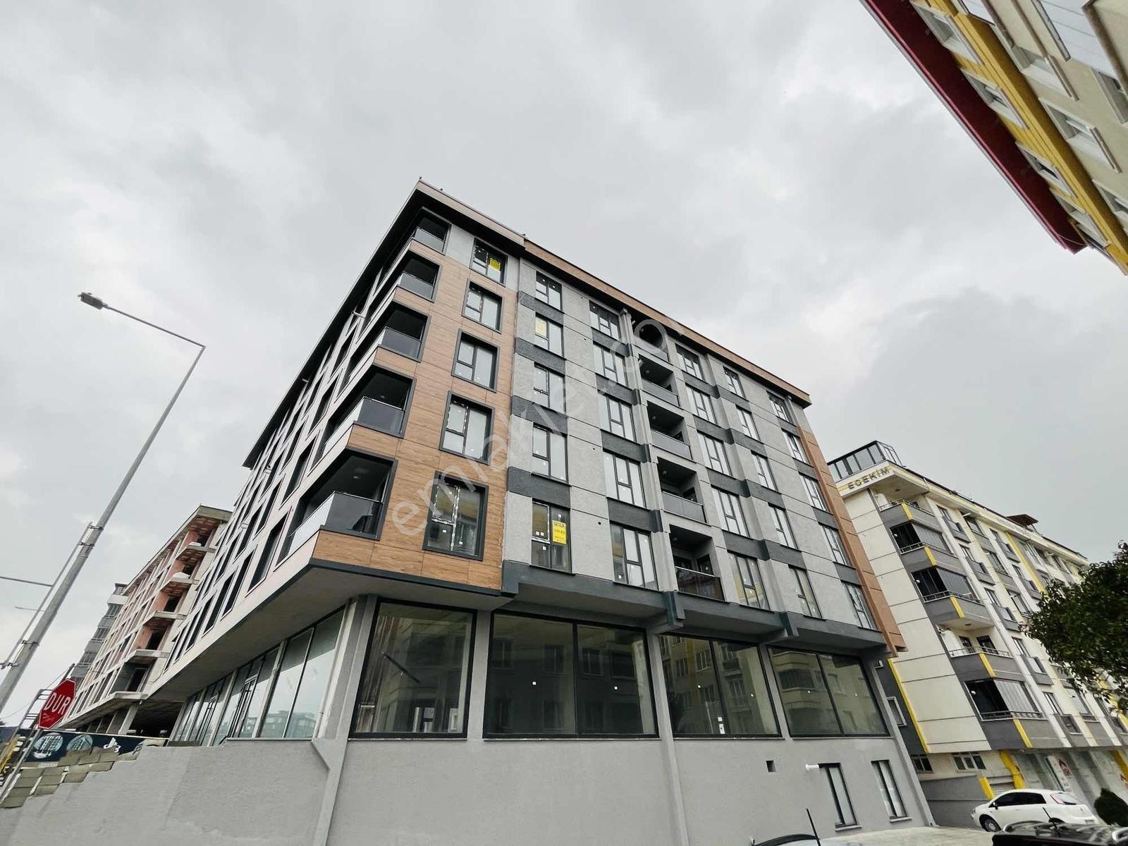 Çerkezköy İstasyon Mahallesi Tepe Yolu Üstünde 1 + 1 Daire