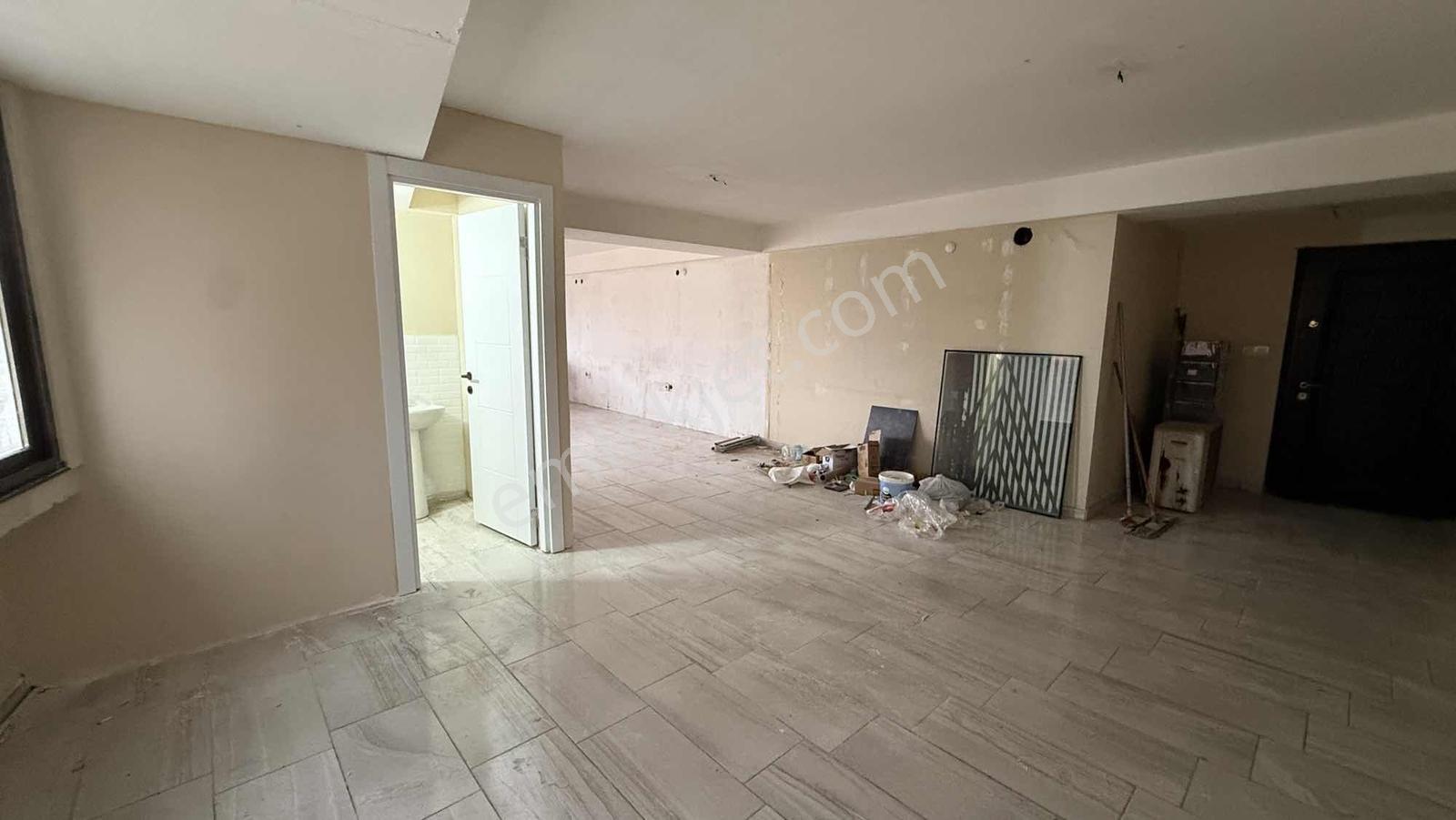Basmane Meydan'da Tabela Değeri Yüksek Kiralık Ofis - Görsel 13