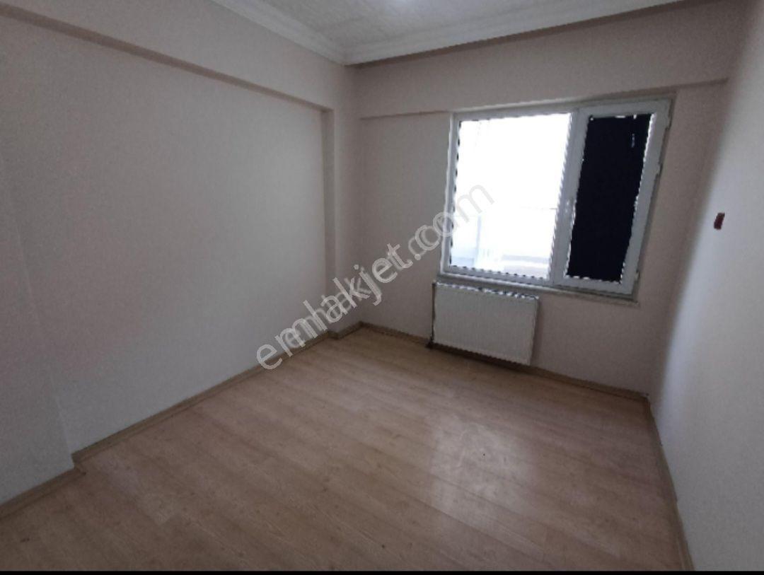 Satlık 3+1 Rızvanağa Cad Servet Apt - Görsel 11