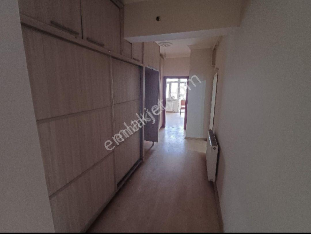 Satlık 3+1 Rızvanağa Cad Servet Apt - Görsel 8