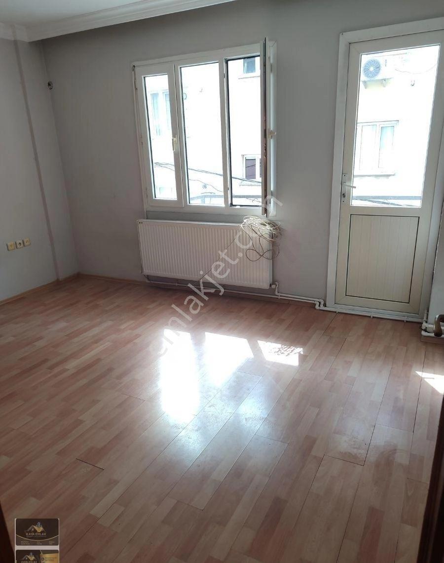 Kemalpaşanın Merkezinde Yeni Adliye Binasına Yakın Kiralık 3+1 Daire