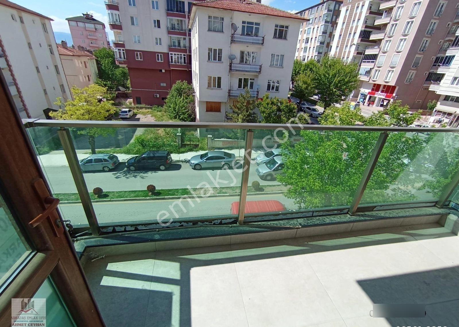 Arkadaş Emlaktan Çorumun İncisi Bahabey Caddesinde Muhteşem Satılık Daire - Görsel 9