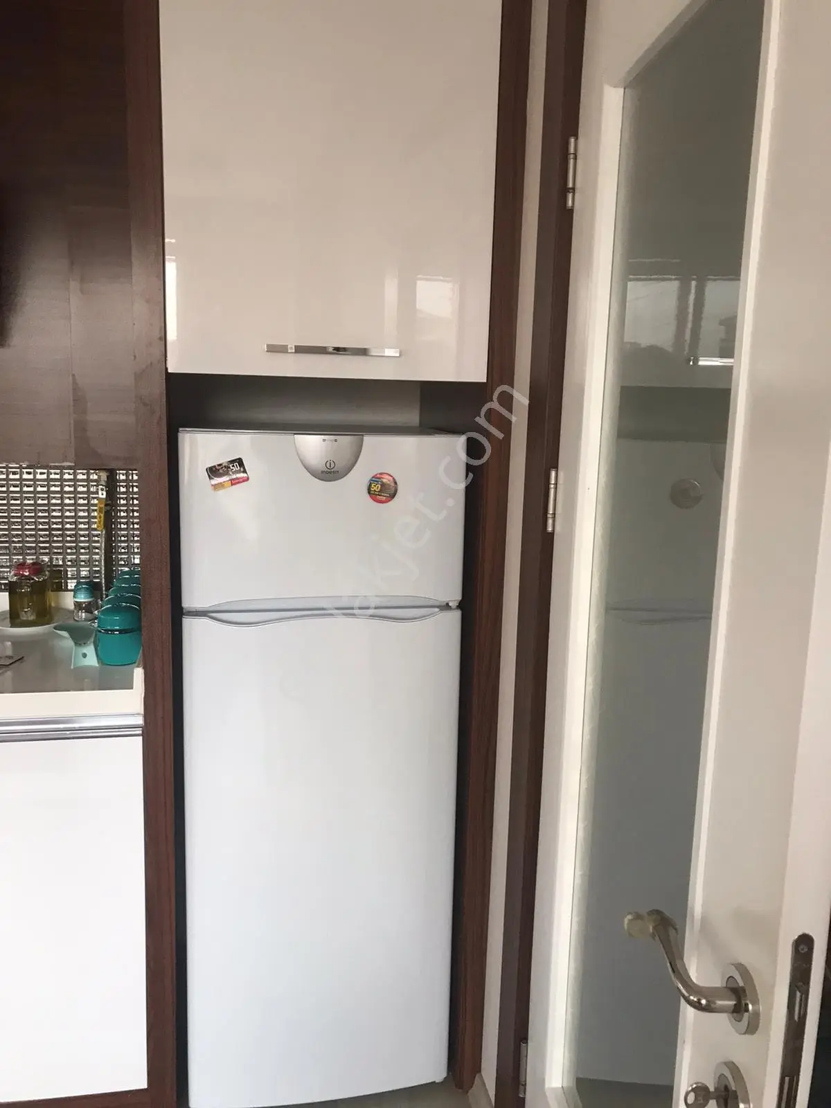 Selçuklu Mah Yurdagül Sitesi Satılık Eşyalı 1+1 Daire - Görsel 4
