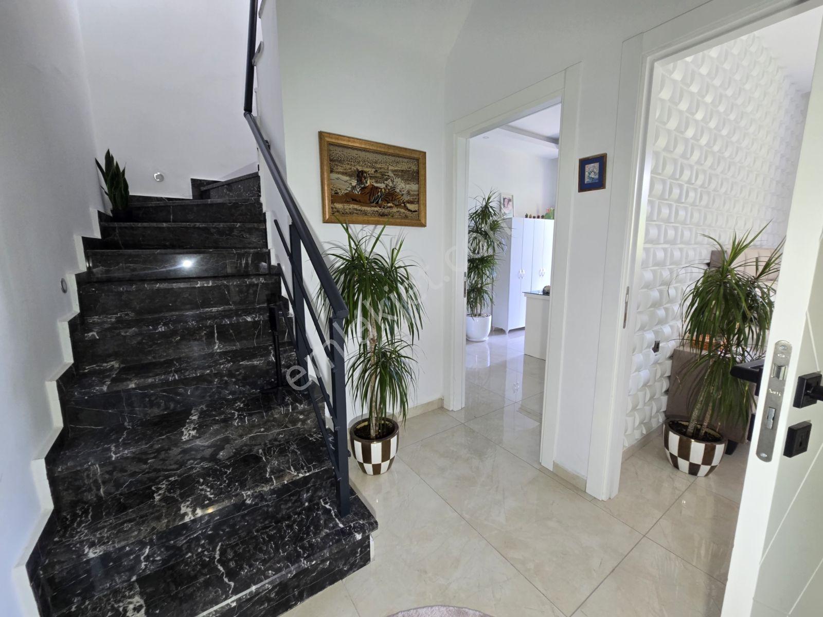 Büyükhasbahçe'de Sıfır Eşyalı, Havuzlu Ve Deniz Manzaralı Lüks - Görsel 29