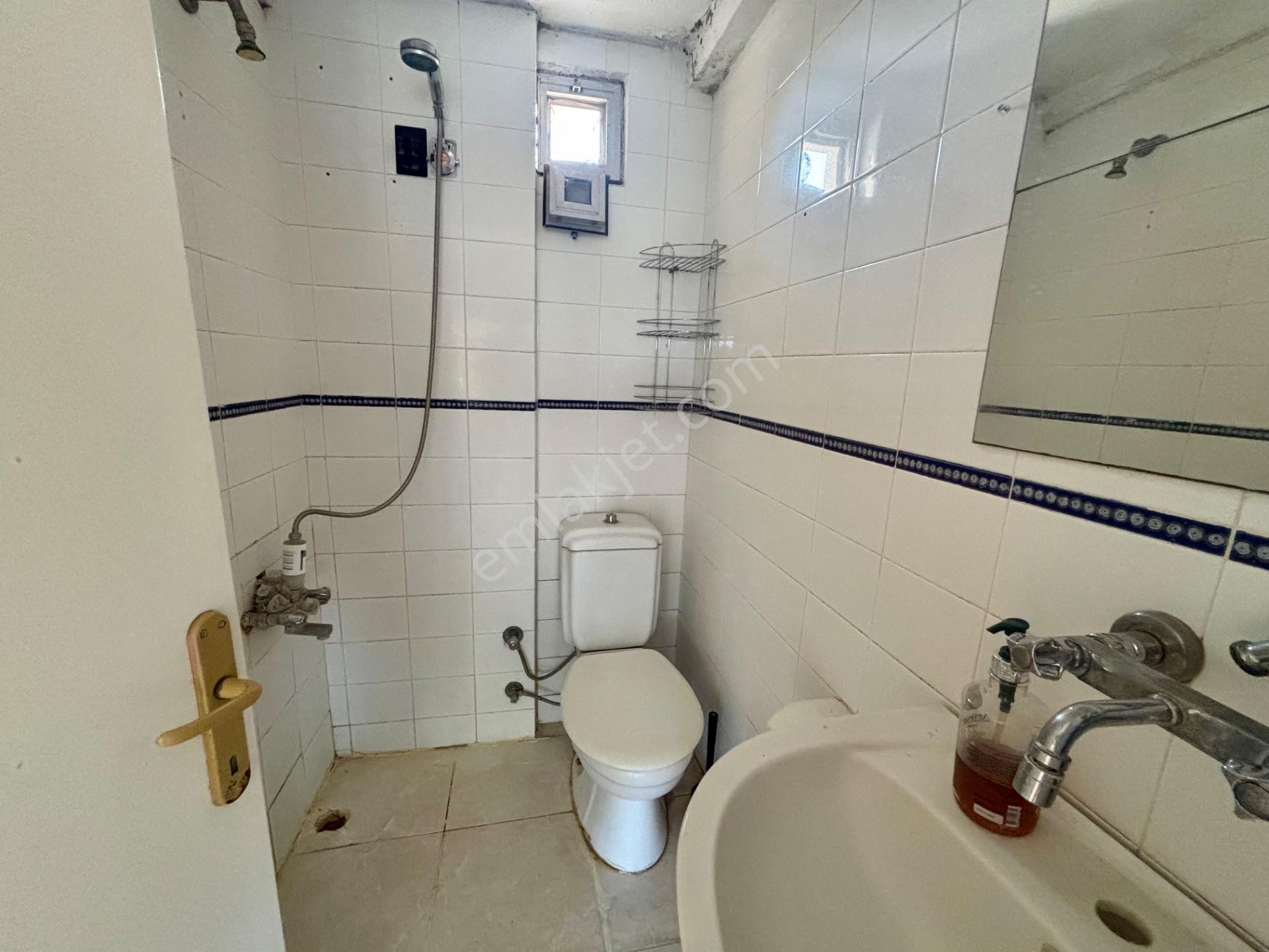 Bornova Evka 3 Metro Yürüme Mesafesinde Kiralık 1+1 Daire - Görsel 11