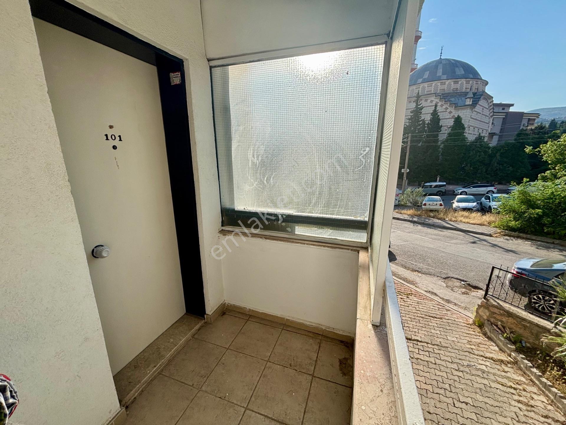 Bornova Evka 3 Metro Yürüme Mesafesinde Kiralık 1+1 Daire - Görsel 16