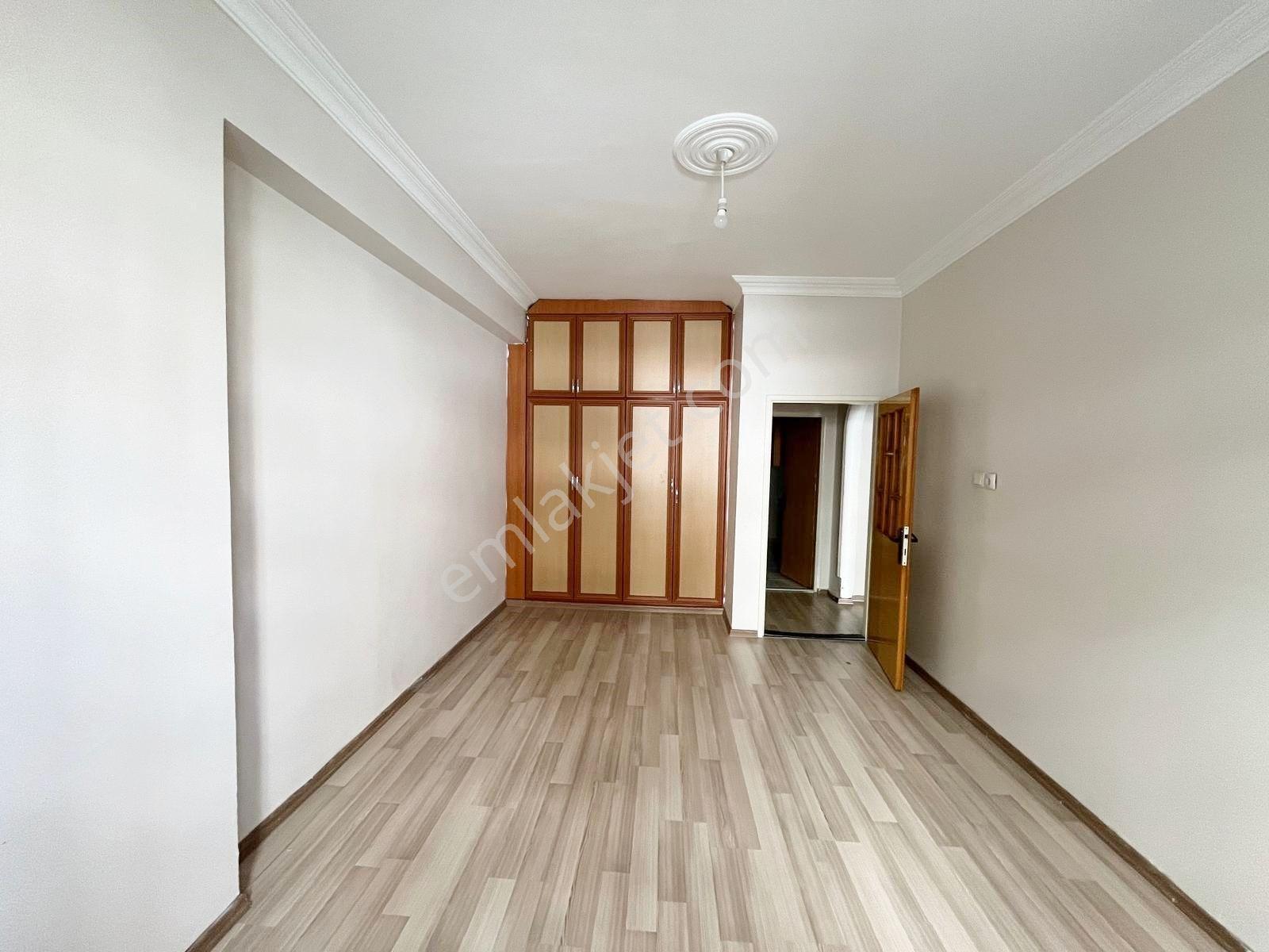 Taha Emlak Tan Yeniyol Cuma Pazarı Girişinde Kiralık 3+1 Daire - Görsel 12
