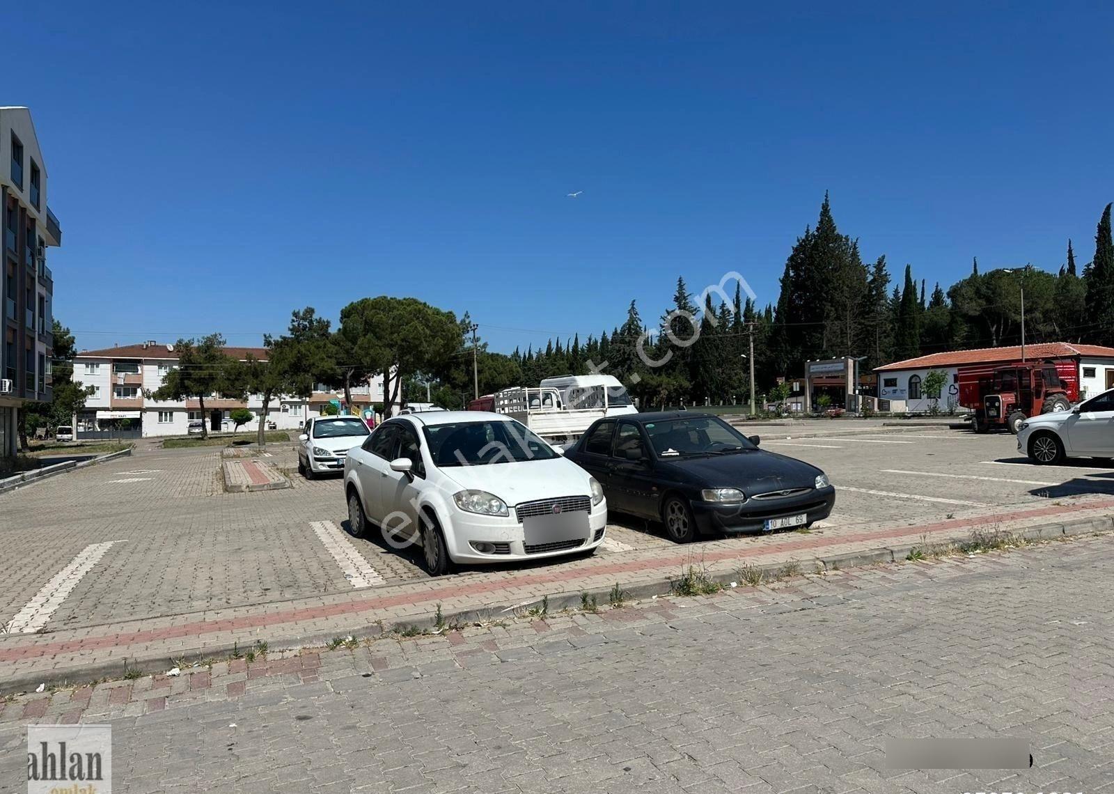 Şahlan Emlaktan Kurumsal Kiracılı 571m2 Yeni Bina Satılık Dükkan - Görsel 14