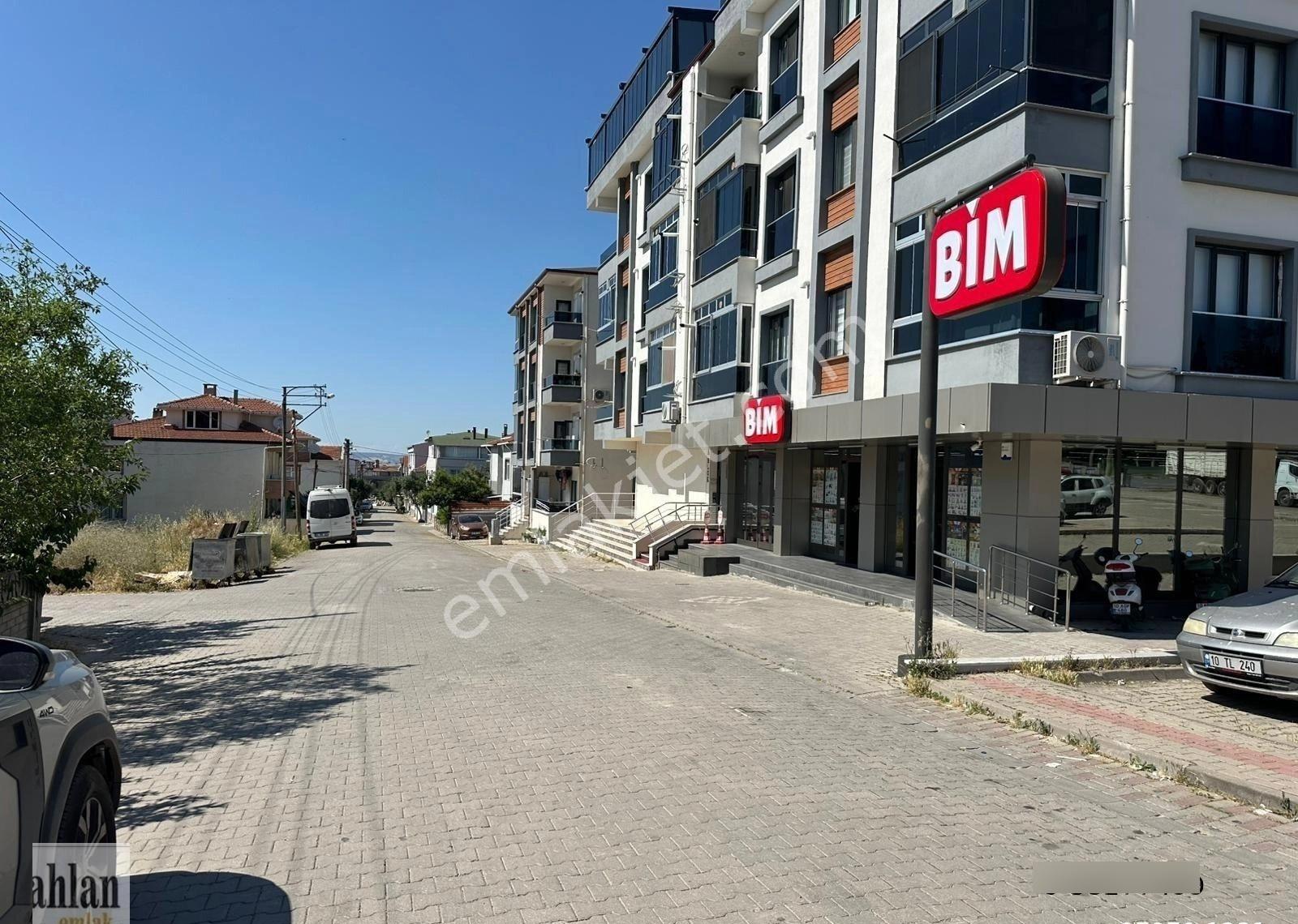 Şahlan Emlaktan Kurumsal Kiracılı 571m2 Yeni Bina Satılık Dükkan - Görsel 7