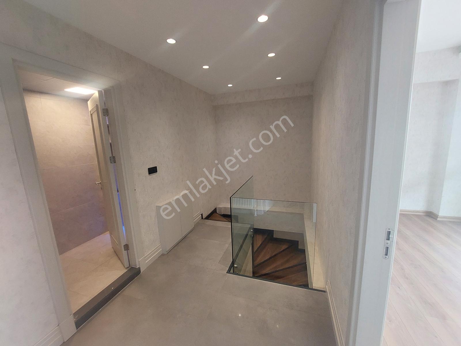 Avcılar Caddebostan Projesinde 140m2 Lüks Bahçeli Dubleks Daire - Görsel 24