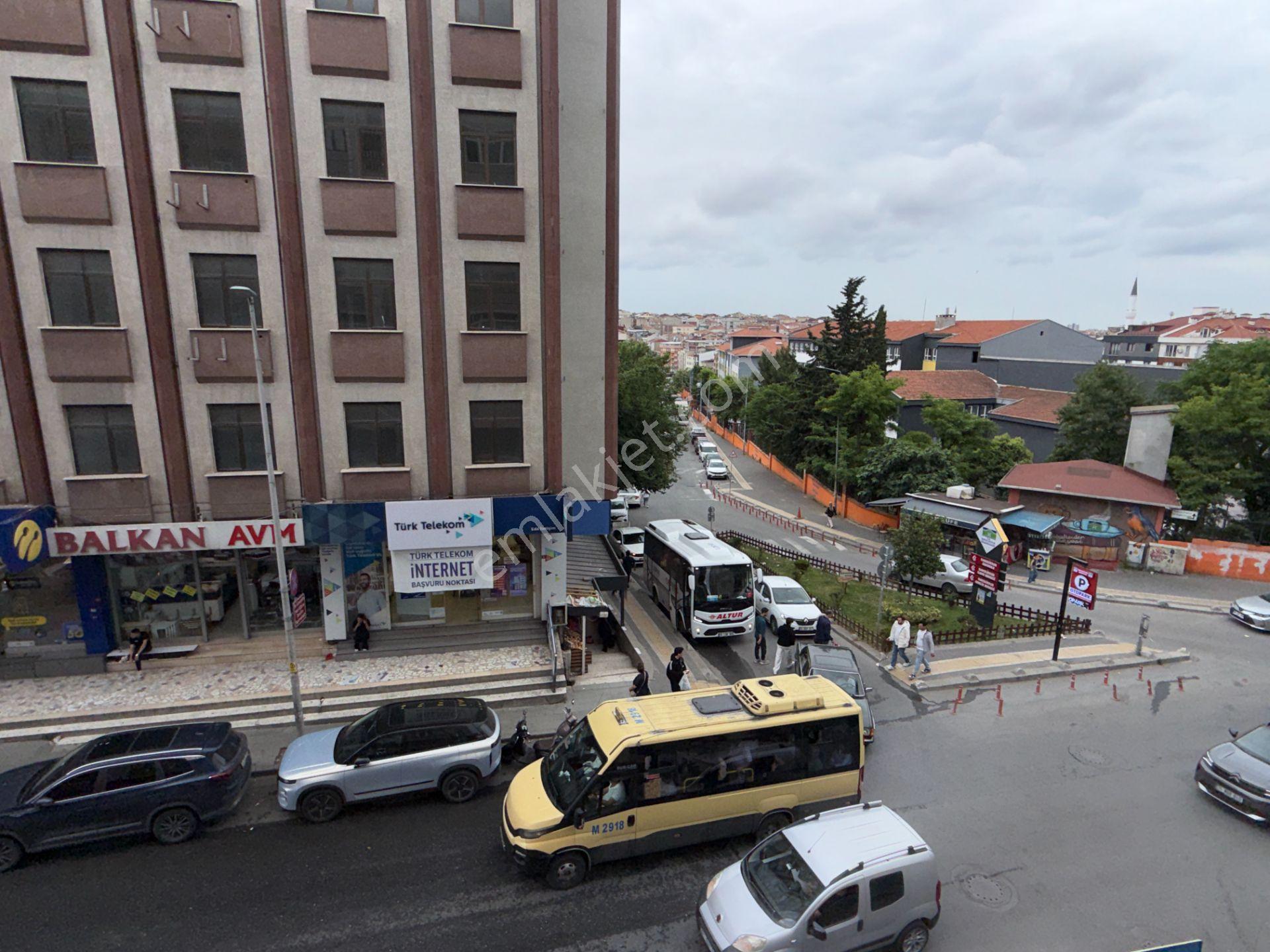 Efka Gayrimenkulden Yenibosnada Kiralık 125 M2 3+1 Daire - Görsel 24